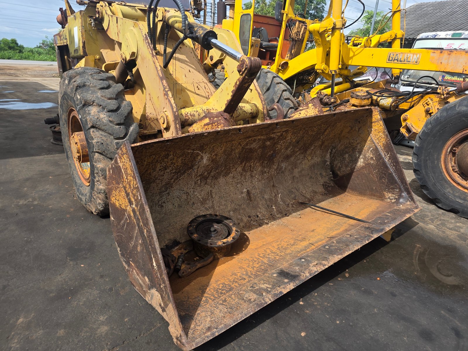 ขายแยกอะไหล่รถตักkomatsu jh63 สนใจชิ้นไหนสอบถามได้คะ ขายแยกอะไหล่รถตักkomatsu jh63 สนใจชิ้นไหนสอบถามได้คะ