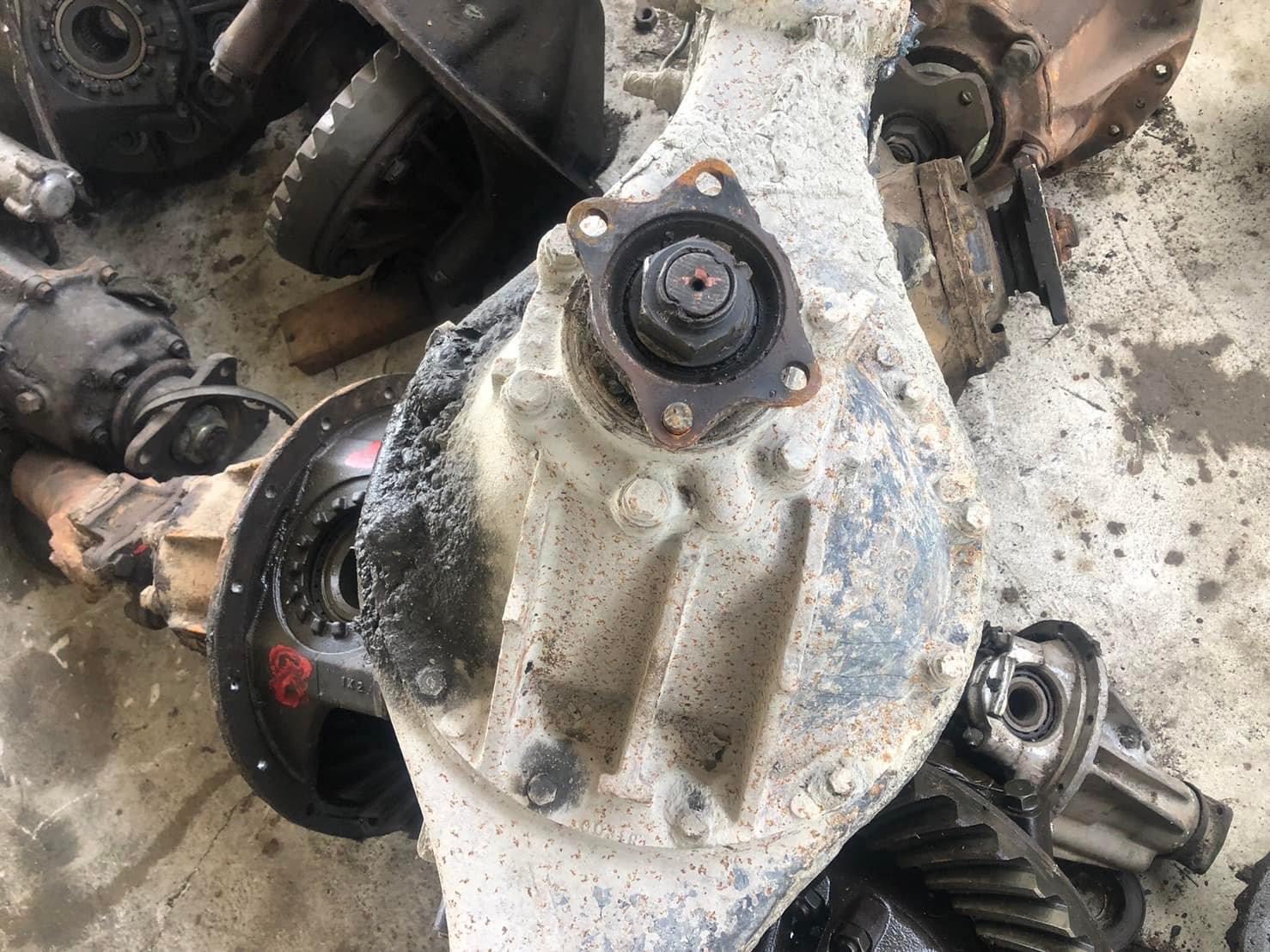 เสื้อเพลาหกล้อISUZU F เฟือง7.41เปิดสวย