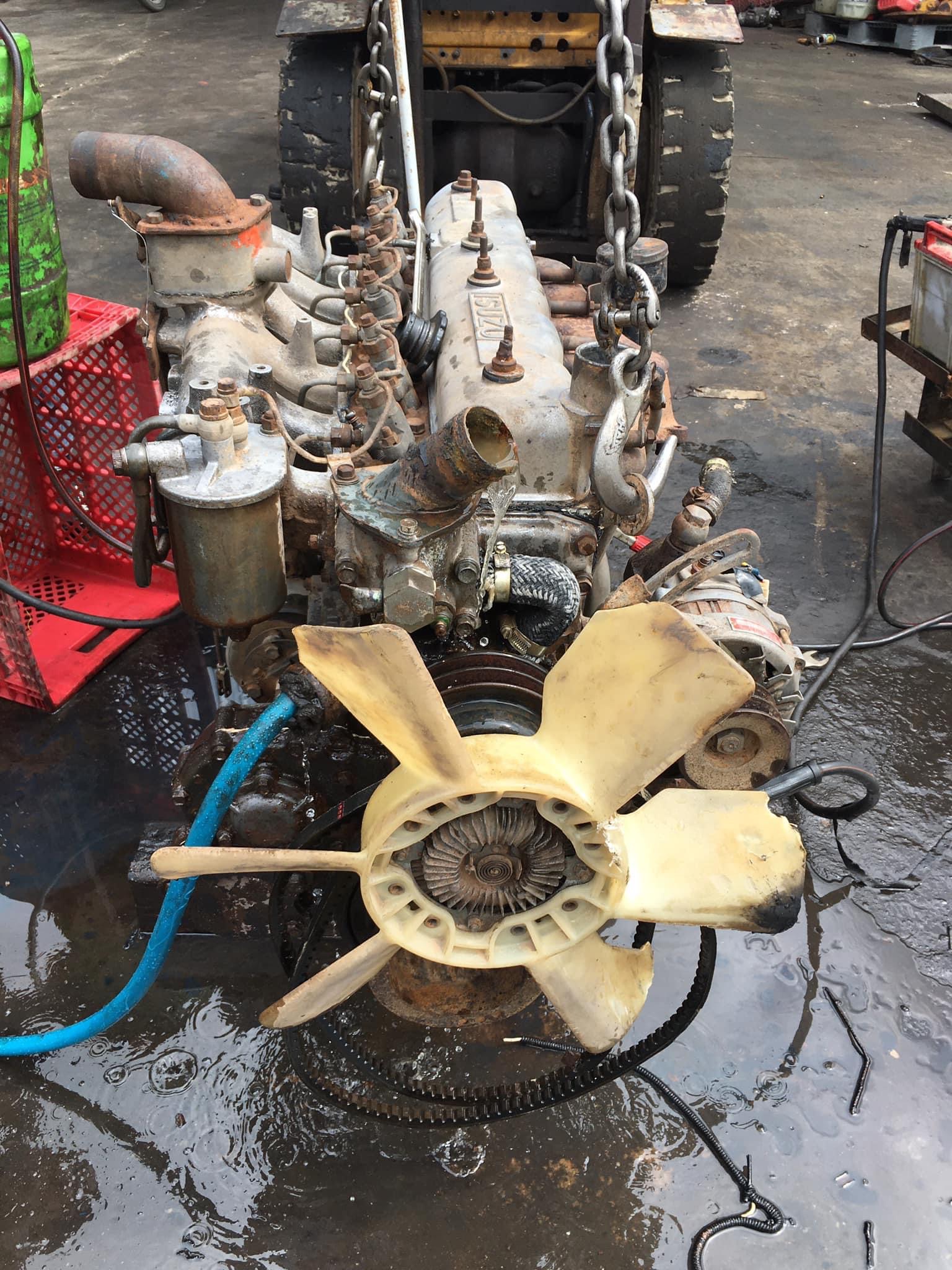 ขายเครื่อง ISUZU 6BFพร้อมเกียร์หน้ายาวสภาพดีพร้อมใช้งาน ขายเครื่อง ISUZU 6BFพร้อมเกียร์หน้ายาวสภาพดีพร้อมใช้งาน