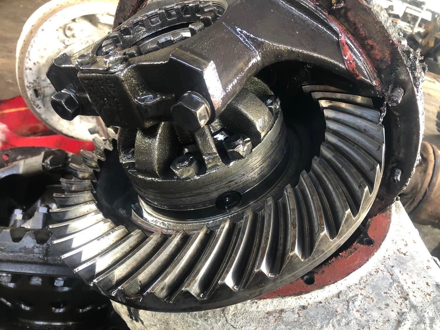 เสื้อเพลาหกล้อISUZU F เฟือง7.41เปิดสวย