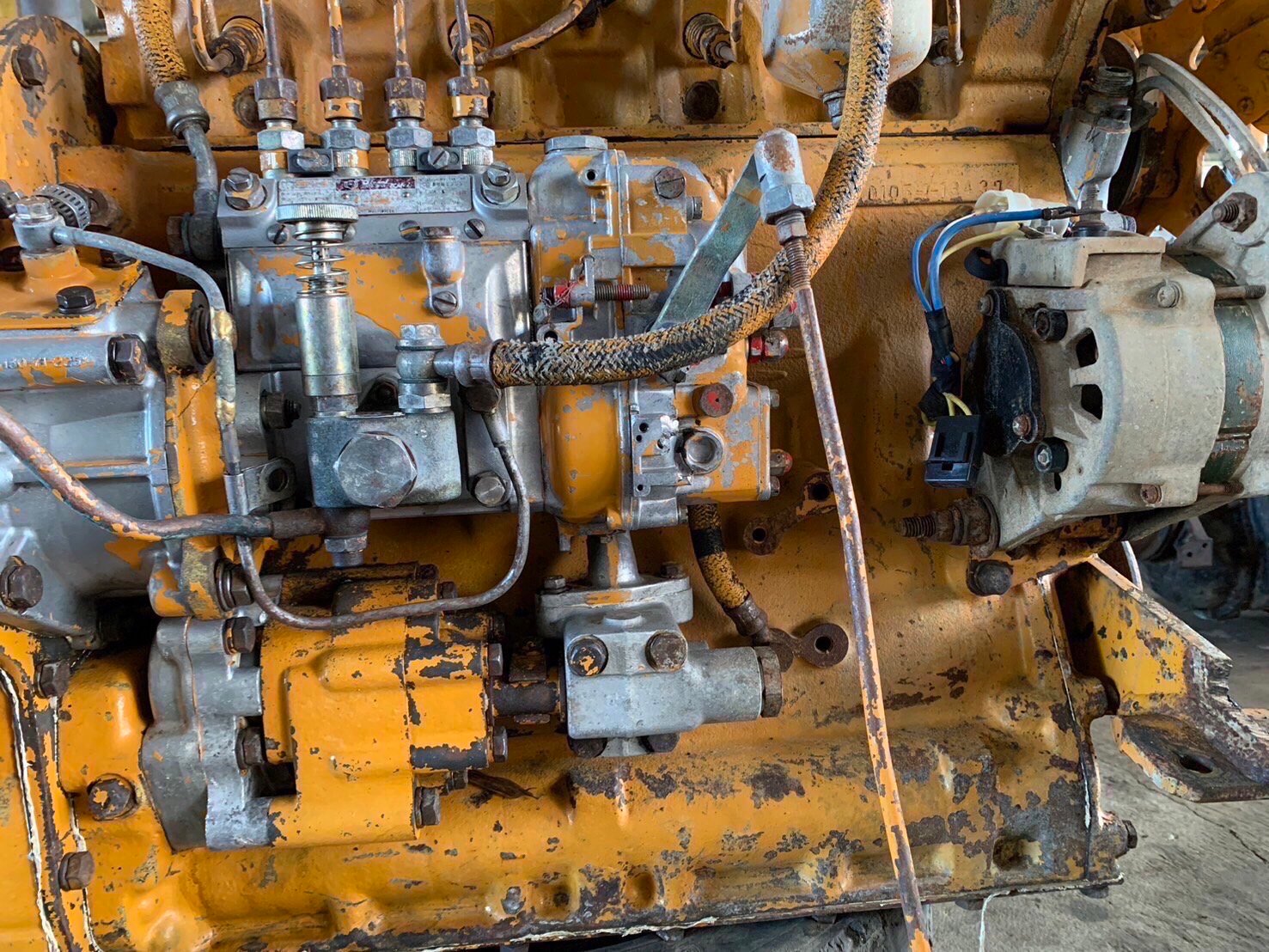 ขายครับ เครื่องKOMATSU 4D105 กรองคู่ ขายครับ เครื่องKOMATSU 4D105 กรองคู่
