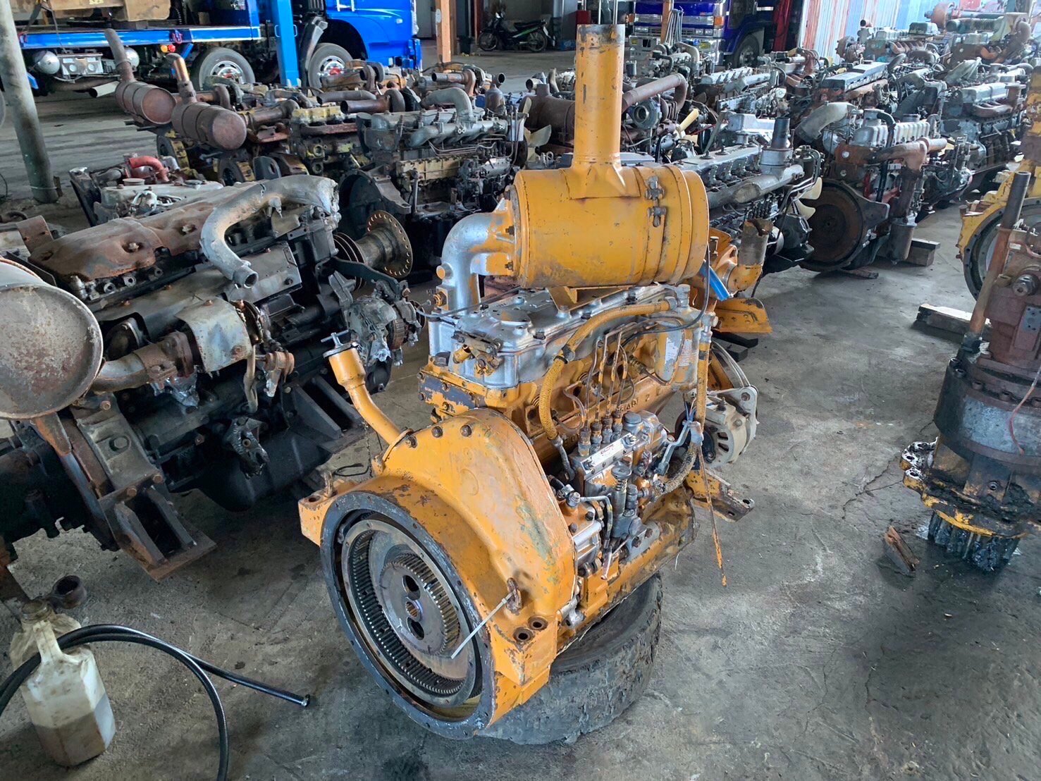 ขายครับ เครื่องKOMATSU 4D105 กรองคู่ ขายครับ เครื่องKOMATSU 4D105 กรองคู่
