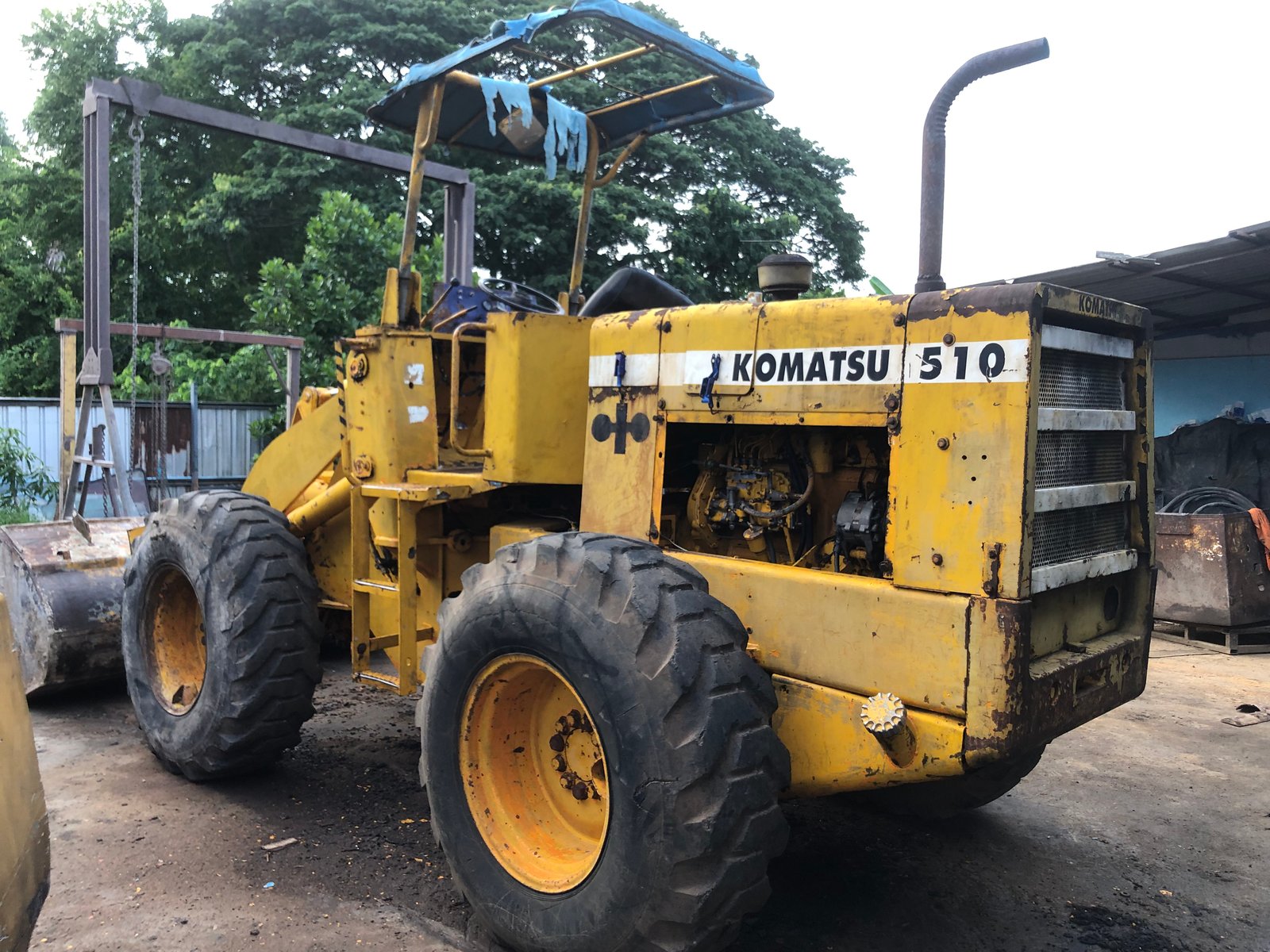 เข้าใหม่ รถตัก เอวอ่อน KOMATSU 510