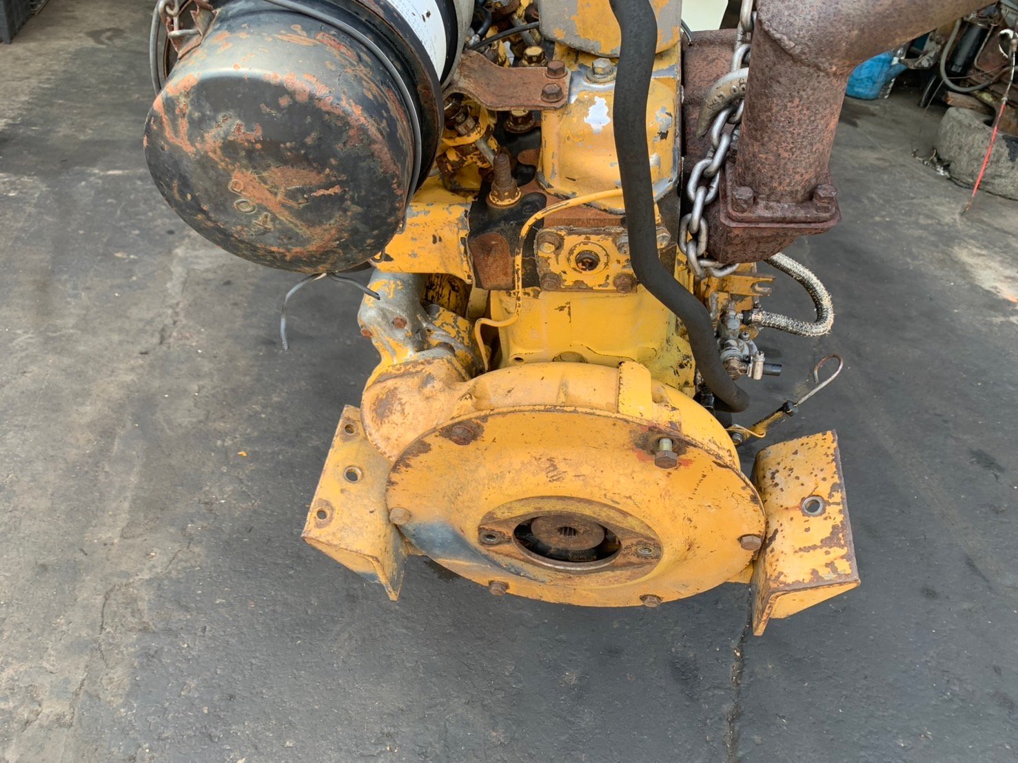 ขายครับ เครื่องKOMATSU 3D84 ขายครับ เครื่องKOMATSU 3D84