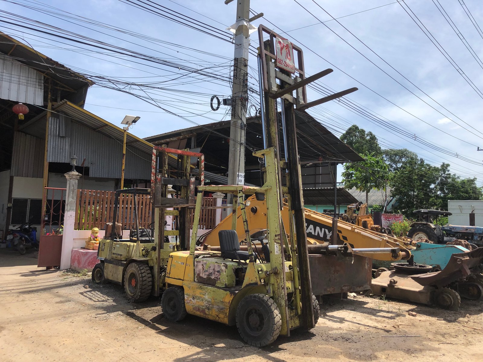 โฟลค์ลิฟต์ มิตซู 2.5ตัน เสา4เมตร เกียธรรมดา