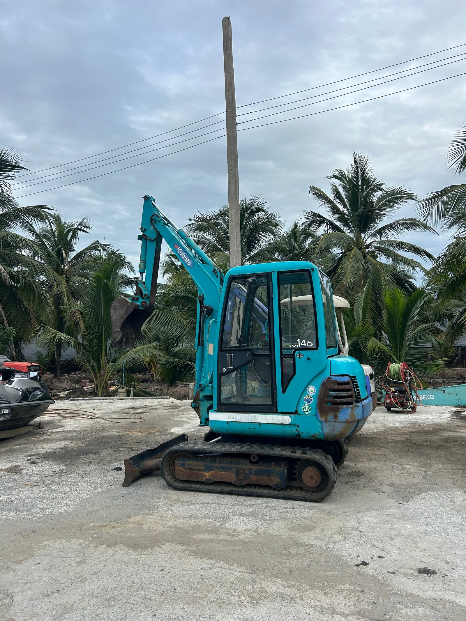 ขายรถขุดเก่าญี่ปุ่น ยี่ห้อ KUBOTA รุ่น K025 สนใจโทร061-6532306