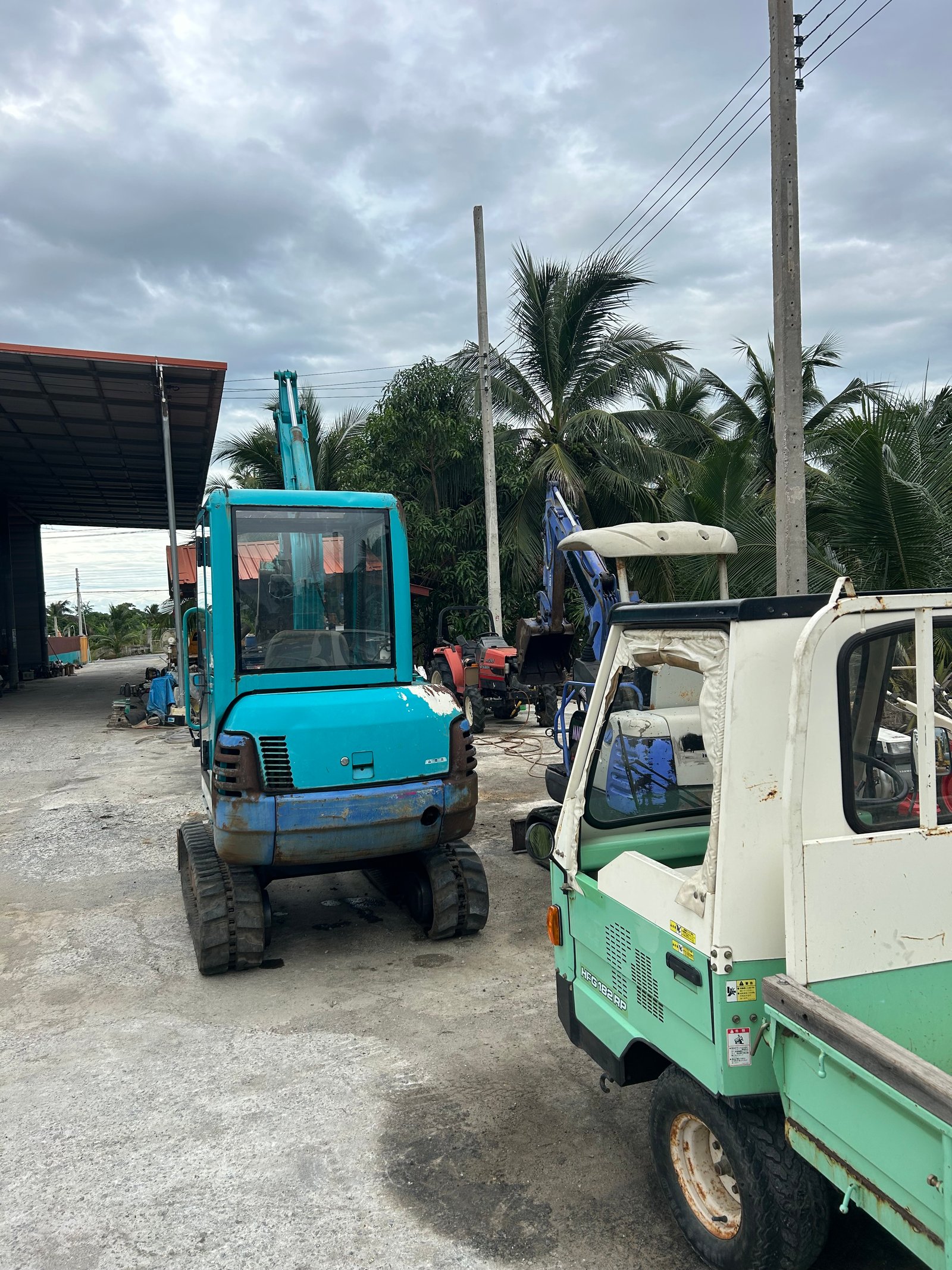 ขายรถขุดเก่าญี่ปุ่น ยี่ห้อ KUBOTA รุ่น K025 สนใจโทร061-6532306