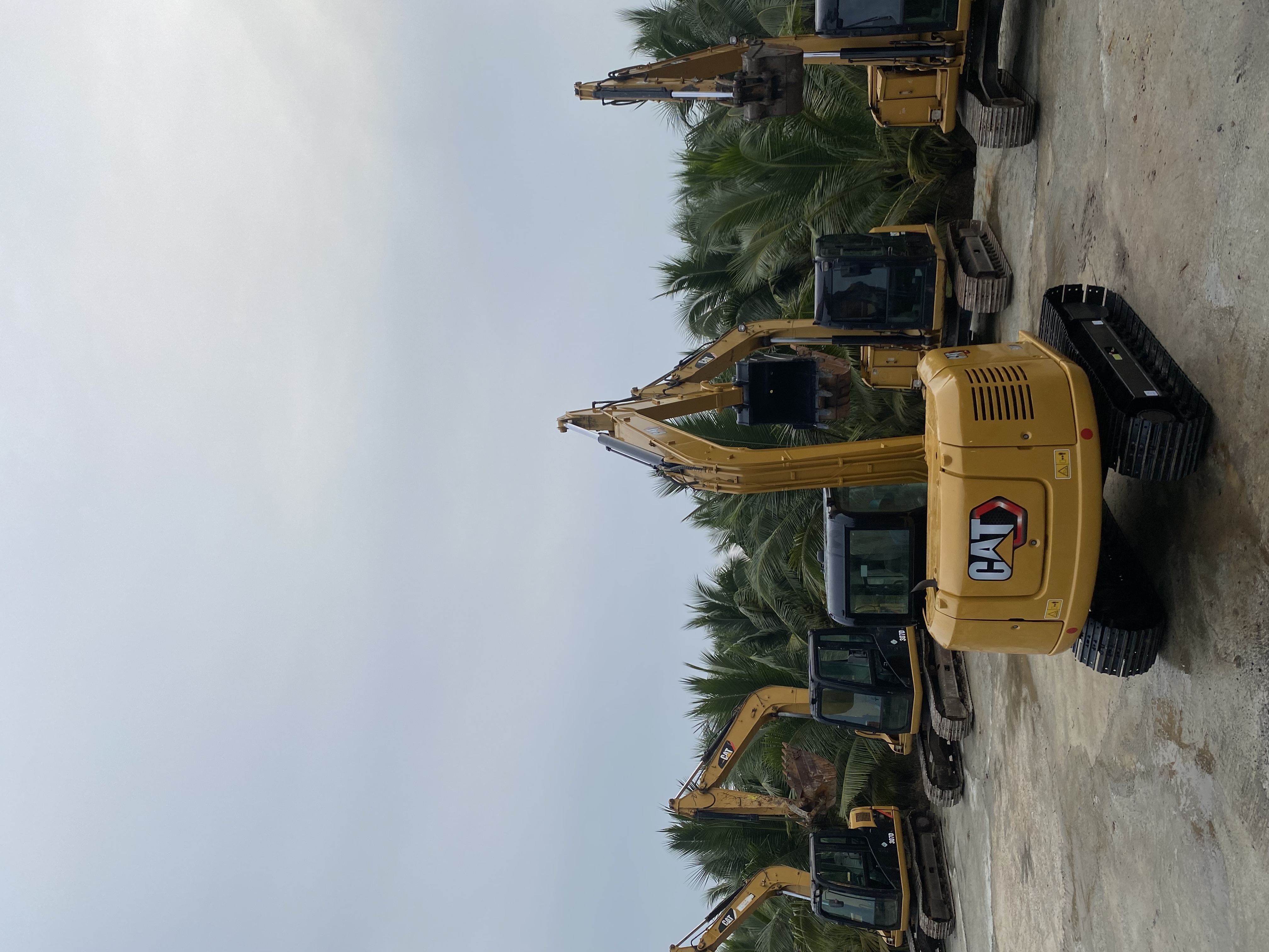 ขายรถขุดนำเข้าจากญี่ปุ่น CAT 307 E2 สภาพสวยมาก พร้อมใช้งาน ระบบสมบูรณ์ รถใหม่มาก สนใจสอบถามได้ที่ 089-2579650