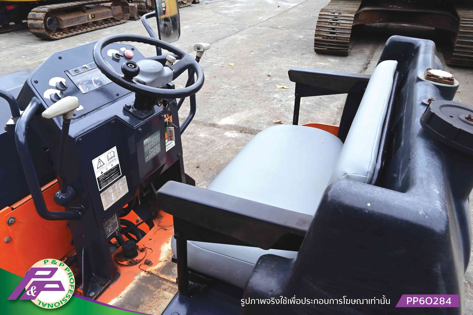 ขายรถบด HITACHI CC135C-3A รถบดหน้าเหล็ก-หลังยาง เทียบเท่า SAKAI TW352-1 เอวอ่อน ชั่วโมงน้อย มือสองสภ ขายรถบด HITACHI CC135C-3A รถบดหน้าเหล็ก-หลังยาง เทียบเท่า SAKAI TW352-1 เอวอ่อน ชั่วโมงน้อย มือสองสภ