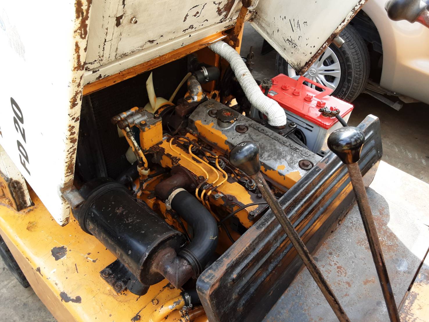 ขายรถโฟล์คลิฟท์ KOMATSU รุ่น FD20 ขายรถโฟล์คลิฟท์ KOMATSU รุ่น FD20