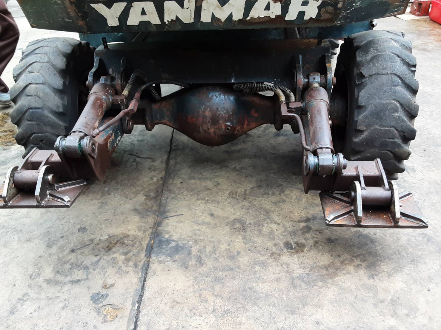 ขายรถแบคโฮ (ล้อยาง) YANMAR รุ่น YB401W ขายรถแบคโฮ (ล้อยาง) YANMAR รุ่น YB401W
