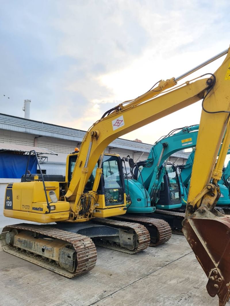 Komatsu PC120-8 จากญี่ปุ่น เพิ่งมาถึงไทย
