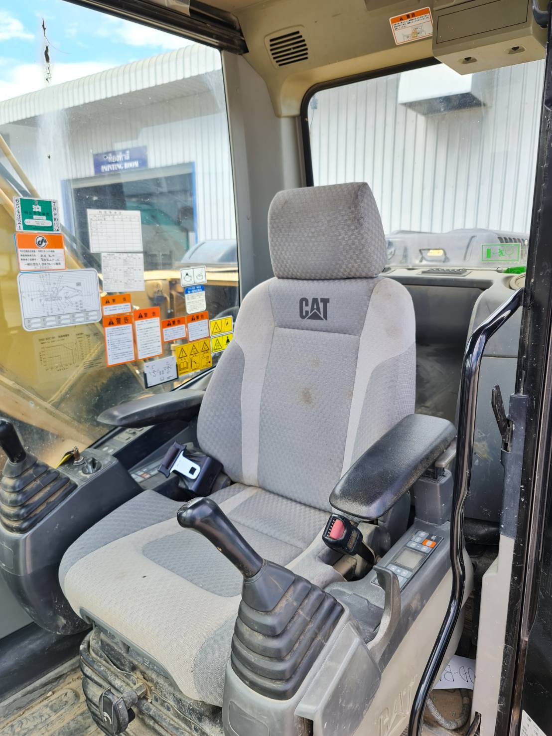 ถึงไทยแล้ว CAT 320D-E ปี2013 แทร็คใหญ่สุด 092-929-9942 ธีรเทพ (แบงค์)