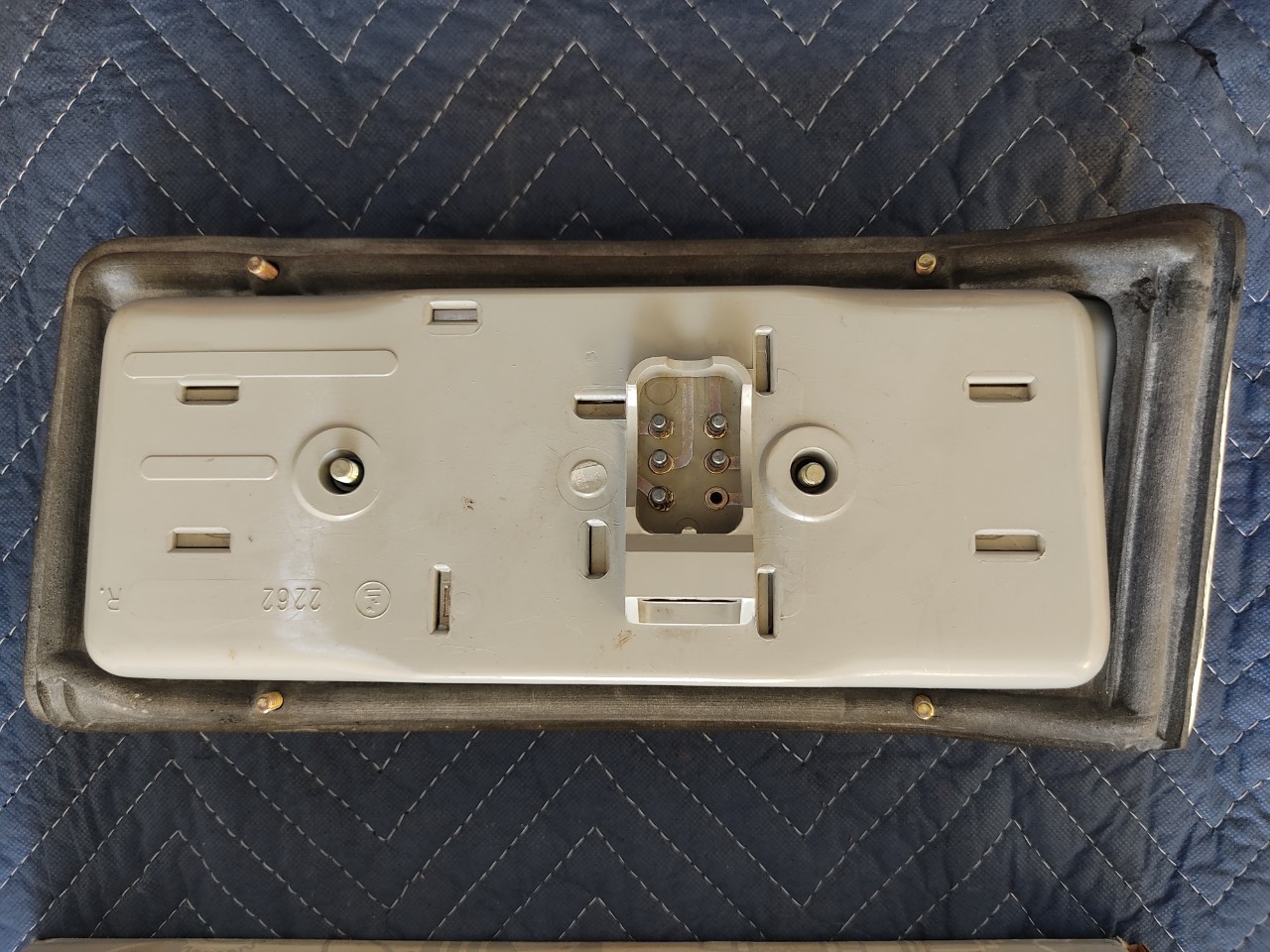 ไฟท้ายข้างขวา Mercedes Benz w114 ไฟท้ายข้างขวา Mercedes Benz w114