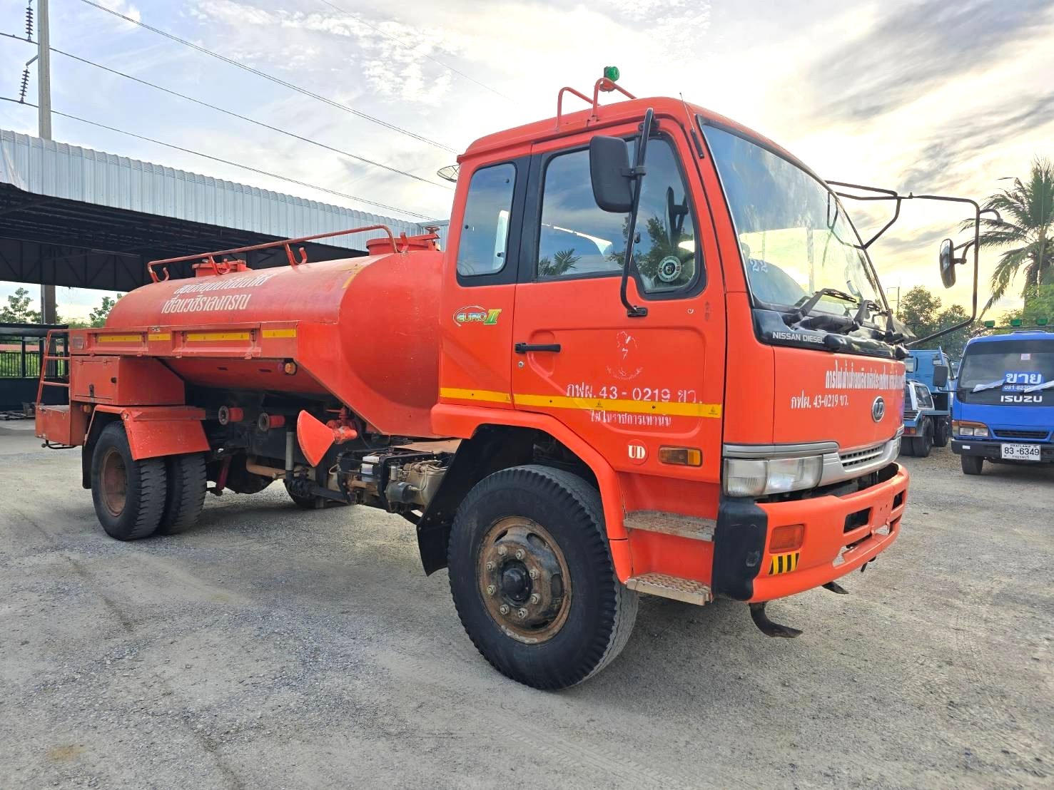 รถบรรทุกน้ำ NISSAN UD PKB21 แทงค์น้ำ 6,000 ลิตร รถสวย ไมล์น้อย แชชซี นางฟ้า สภาพเดิมๆ