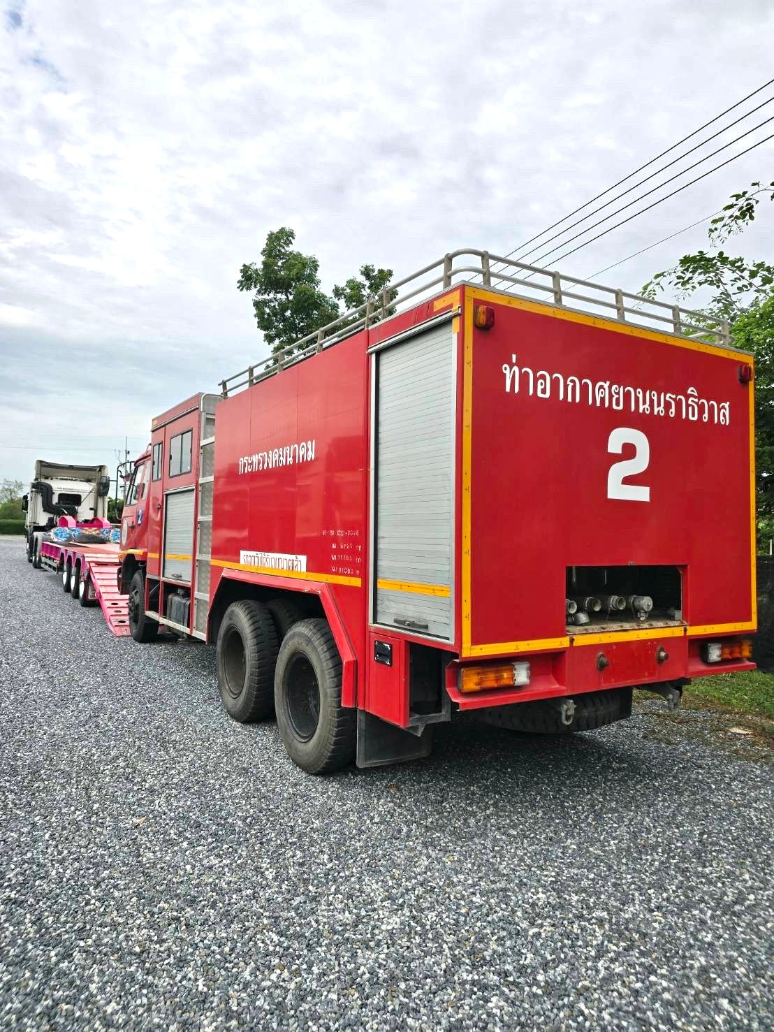 รถดับเพลิงนิสสัน 10ล้อ 230เเรงเพลาเดียว รถสวยเดิมพร้อมใช้ รถดับเพลิงนิสสัน 10ล้อ 230เเรงเพลาเดียว รถสวยเดิมพร้อมใช้