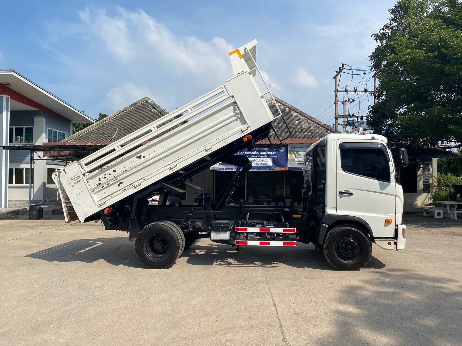#อยากขาย HINO FC 155 HP ปี64 ดั้มสามมิตร ไมล์63,xxx ยางใหม่6เส้น รถสวยเดิมทุกจุด ราคาสบายๆ ดาวน์น้อยผ่อนสบายๆ #อยากขาย HINO FC 155 HP ปี64 ดั้มสามมิตร ไมล์63,xxx ยางใหม่6เส้น รถสวยเดิมทุกจุด ราคาสบายๆ ดาวน์น้อยผ่อนสบายๆ