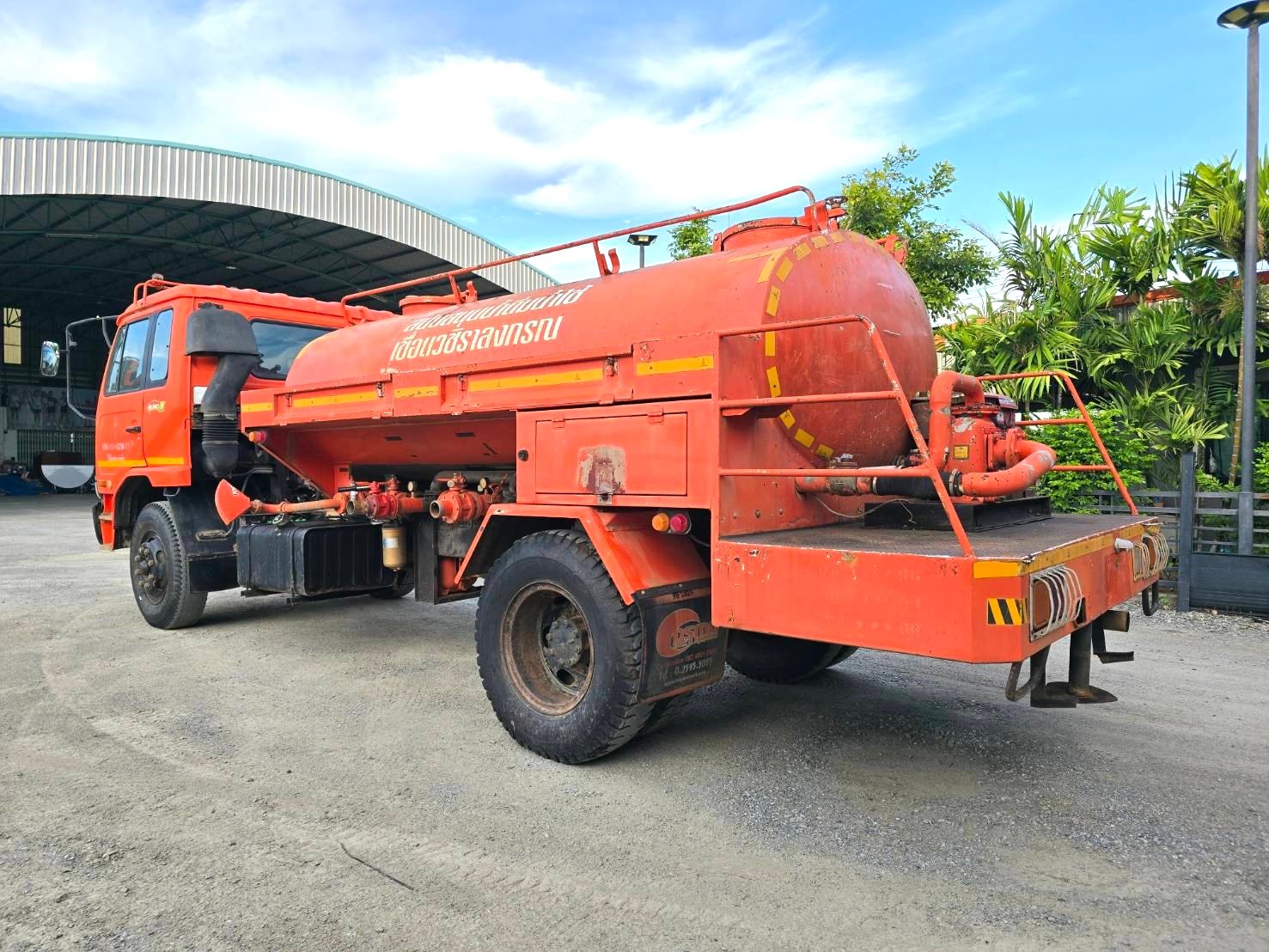 รถบรรทุกน้ำ NISSAN UD PKB21 แทงค์น้ำ 6,000 ลิตร รถสวย ไมล์น้อย แชชซี นางฟ้า สภาพเดิมๆ รถบรรทุกน้ำ NISSAN UD PKB21 แทงค์น้ำ 6,000 ลิตร รถสวย ไมล์น้อย แชชซี นางฟ้า สภาพเดิมๆ