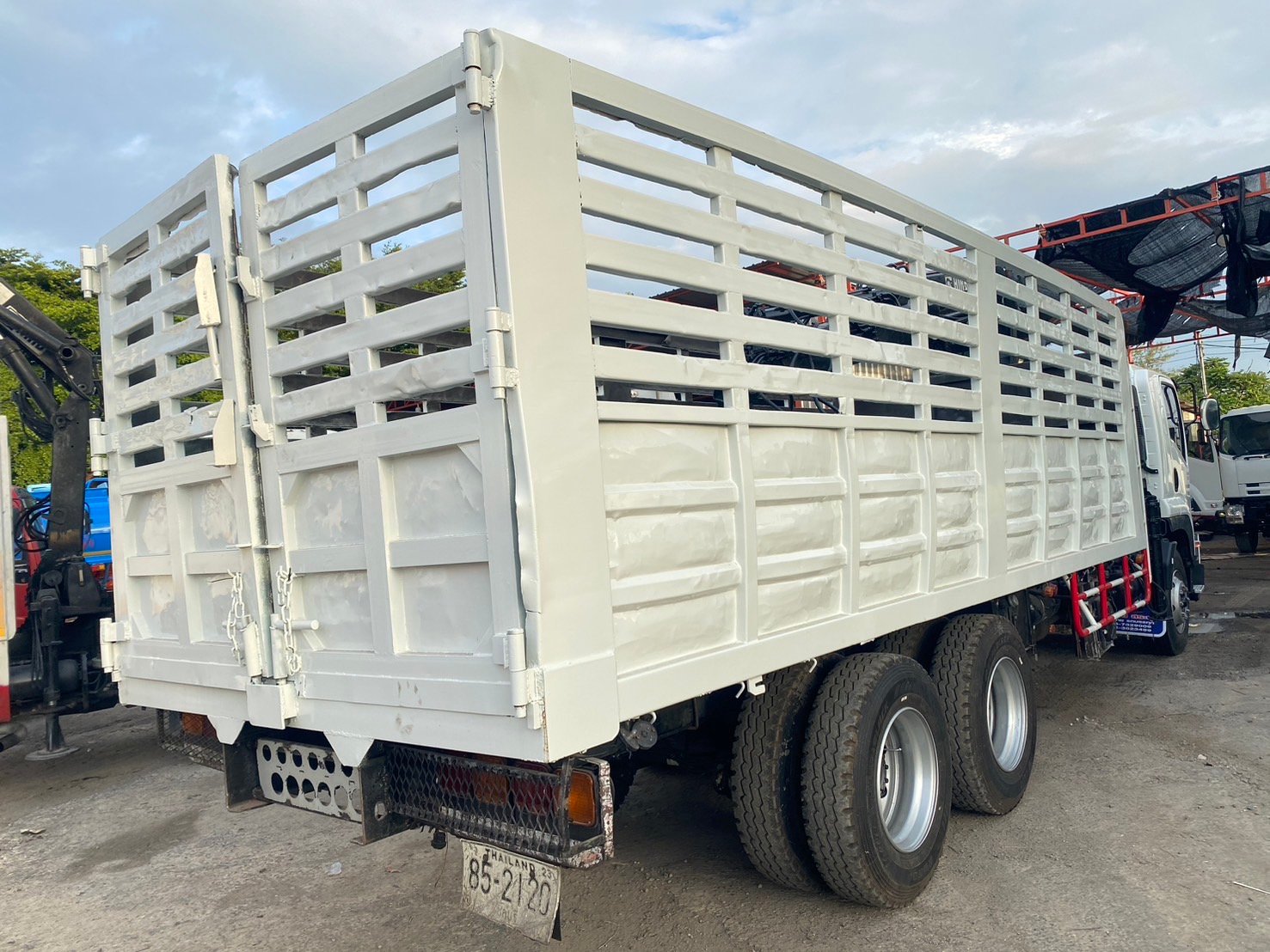 อีซูซุ Fvm 240 ปี55 รถขยุ้ม รถพร้อมใช้ อีซูซุ Fvm 240 ปี55 รถขยุ้ม รถพร้อมใช้