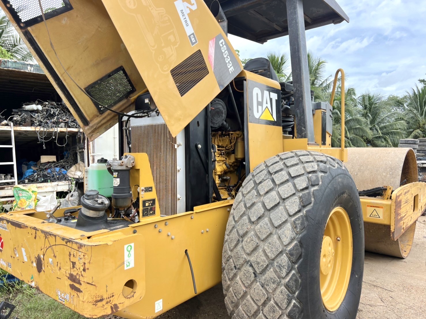 รถบดCAT 2เพลา เปลือกเรียบ รุ่นCS533E ปี64 ชั่วโมงบิน 2,400 ชม สวยสมบูรณ์ เอกสารเล่มทะเบียนพร้อมโอน