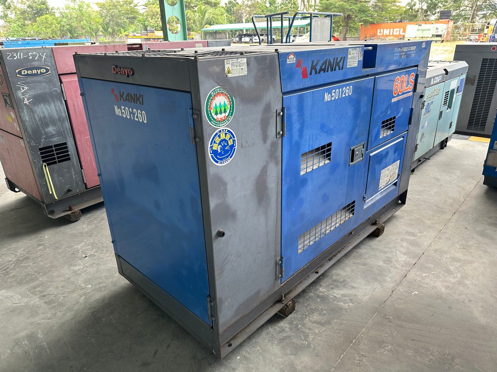 เครื่องปั่นไฟ DENYO DCA-60LSI สภาพสวย ๆ ครับ เครื่องปั่นไฟ DENYO DCA-60LSI สภาพสวย ๆ ครับ