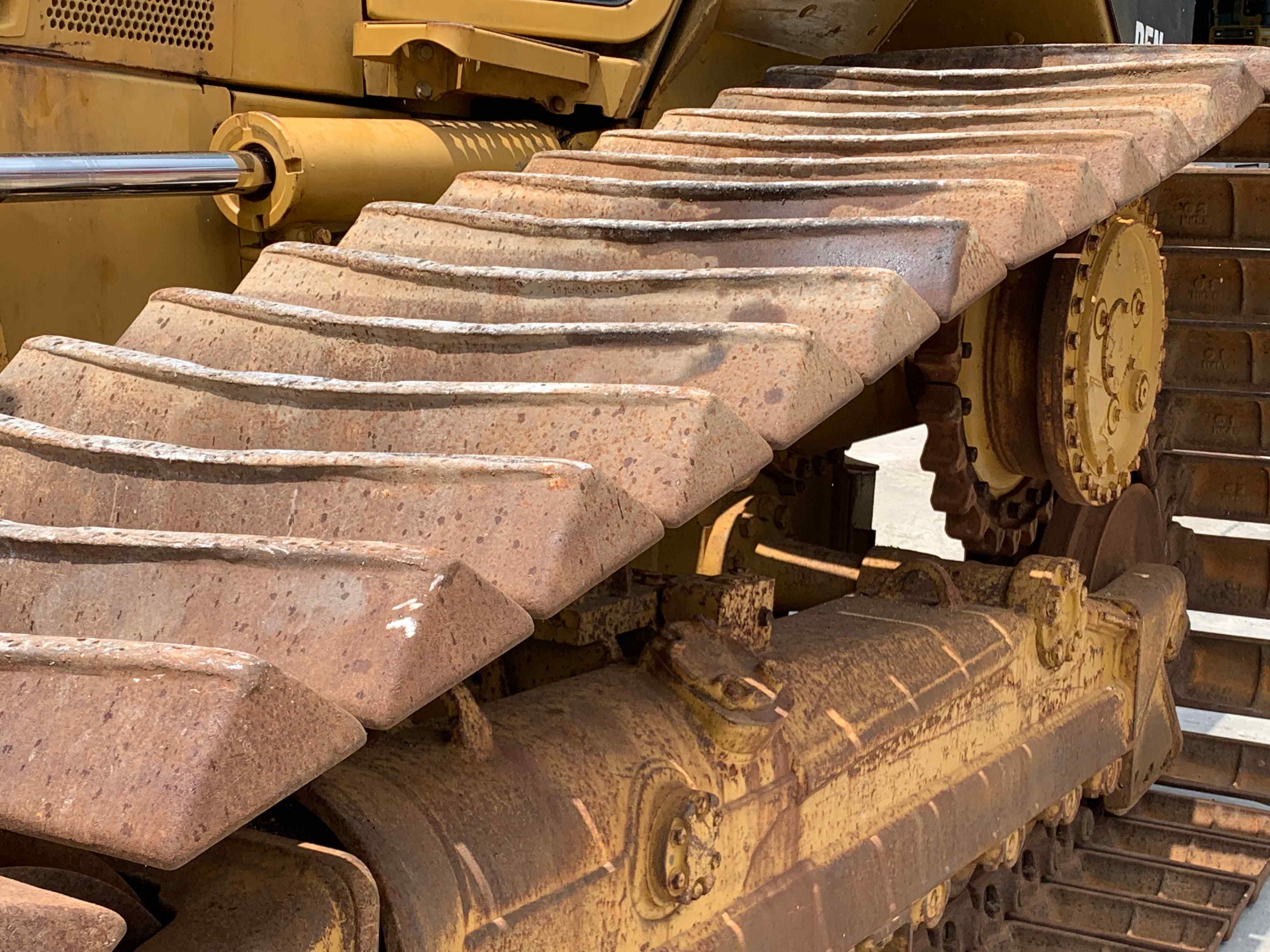 CAT D5N ใบมีด 6 ทิศทาง เครื่อง 120 แรงม้า รถนำเข้าตรงจากญี่ปุ่น CAT D5N ใบมีด 6 ทิศทาง เครื่อง 120 แรงม้า รถนำเข้าตรงจากญี่ปุ่น