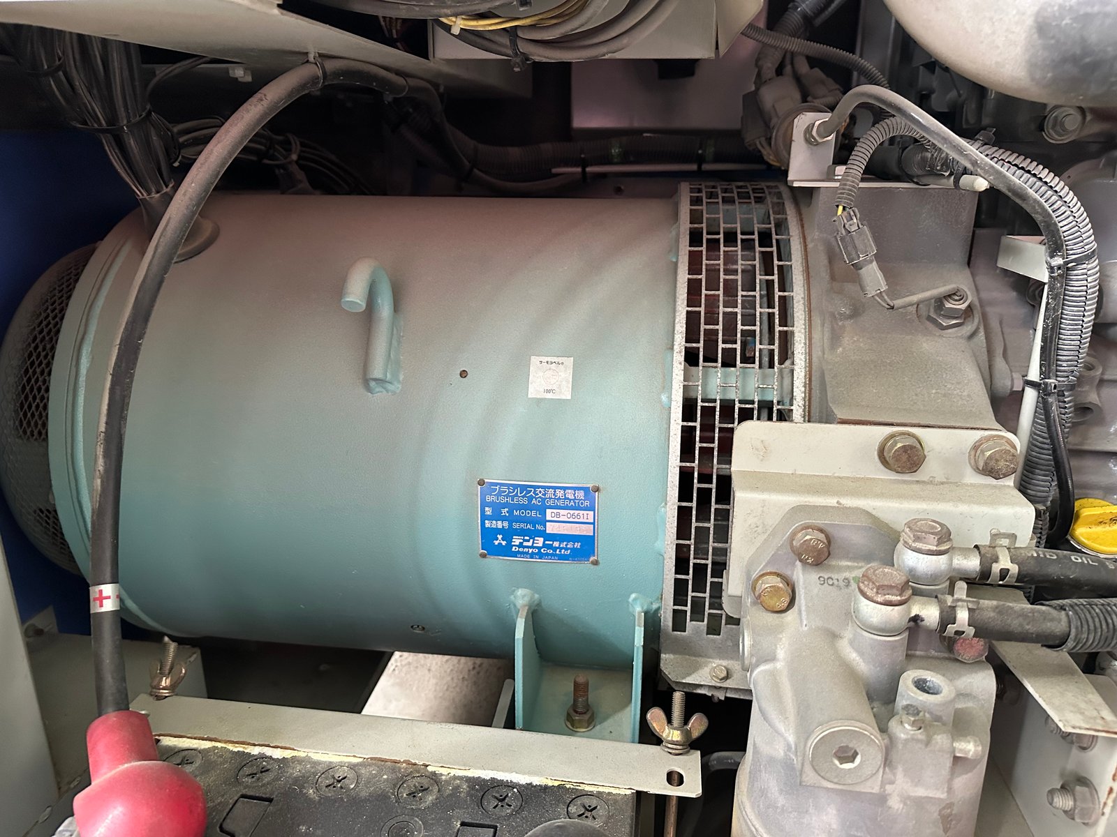 เครื่องปั่นไฟ DENYO DCA-60LSI สภาพสวย ๆ ครับ เครื่องปั่นไฟ DENYO DCA-60LSI สภาพสวย ๆ ครับ