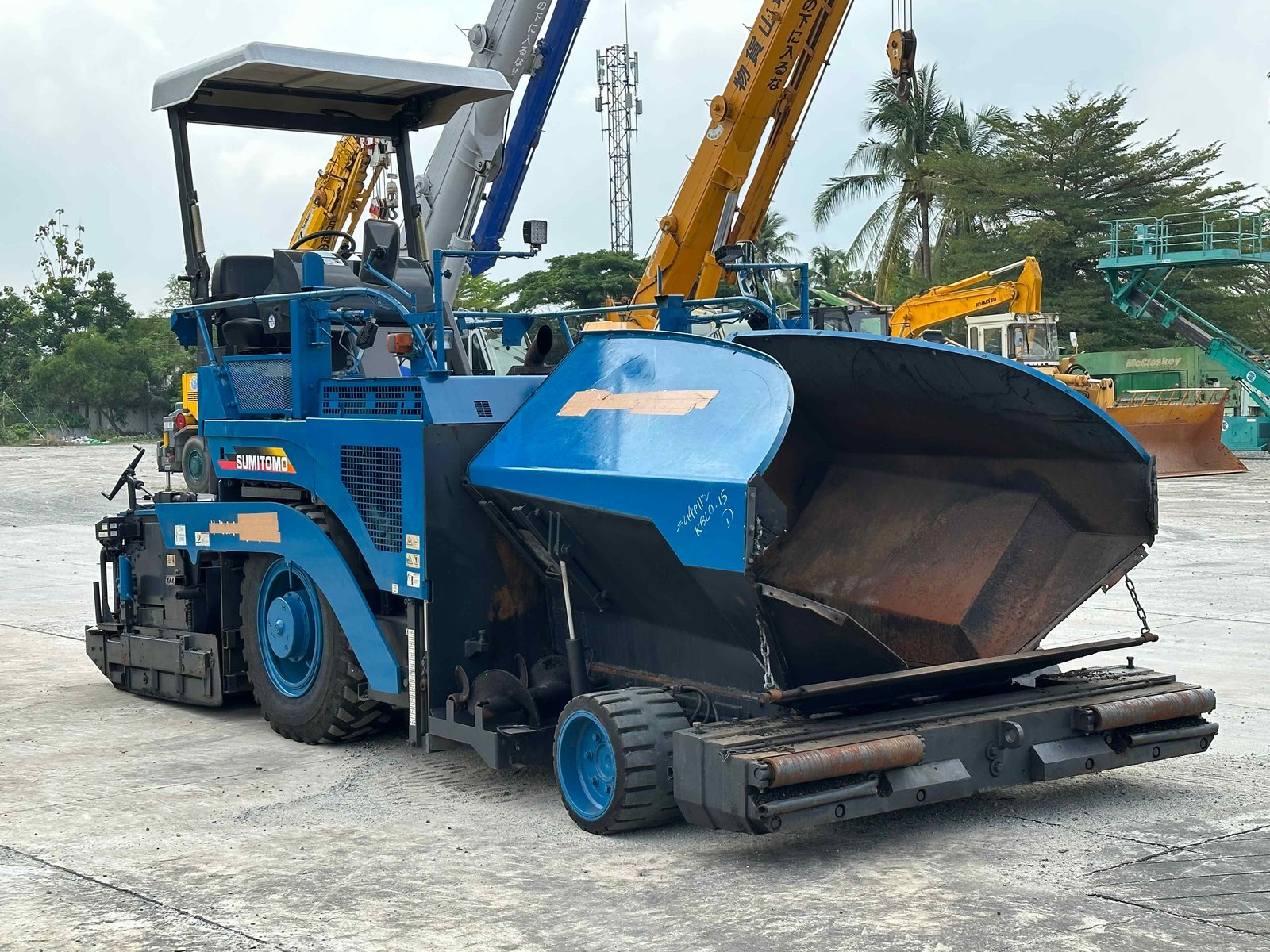 SUMITOMO HA60W-5 TV ระบบสับ สั่น หลังคา รถสวยครับ SUMITOMO HA60W-5 TV ระบบสับ สั่น หลังคา รถสวยครับ