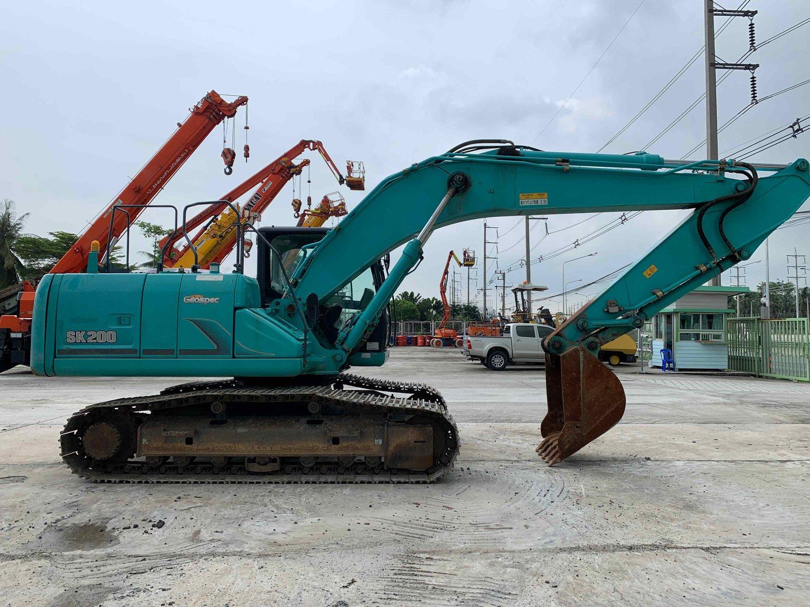 SK200-9 YN13-71834 YR2016 8694 Hour แทรค 700 mm Piping from JAPAN SK200-9 YN13-71834 YR2016 8694 Hour แทรค 700 mm Piping from JAPAN