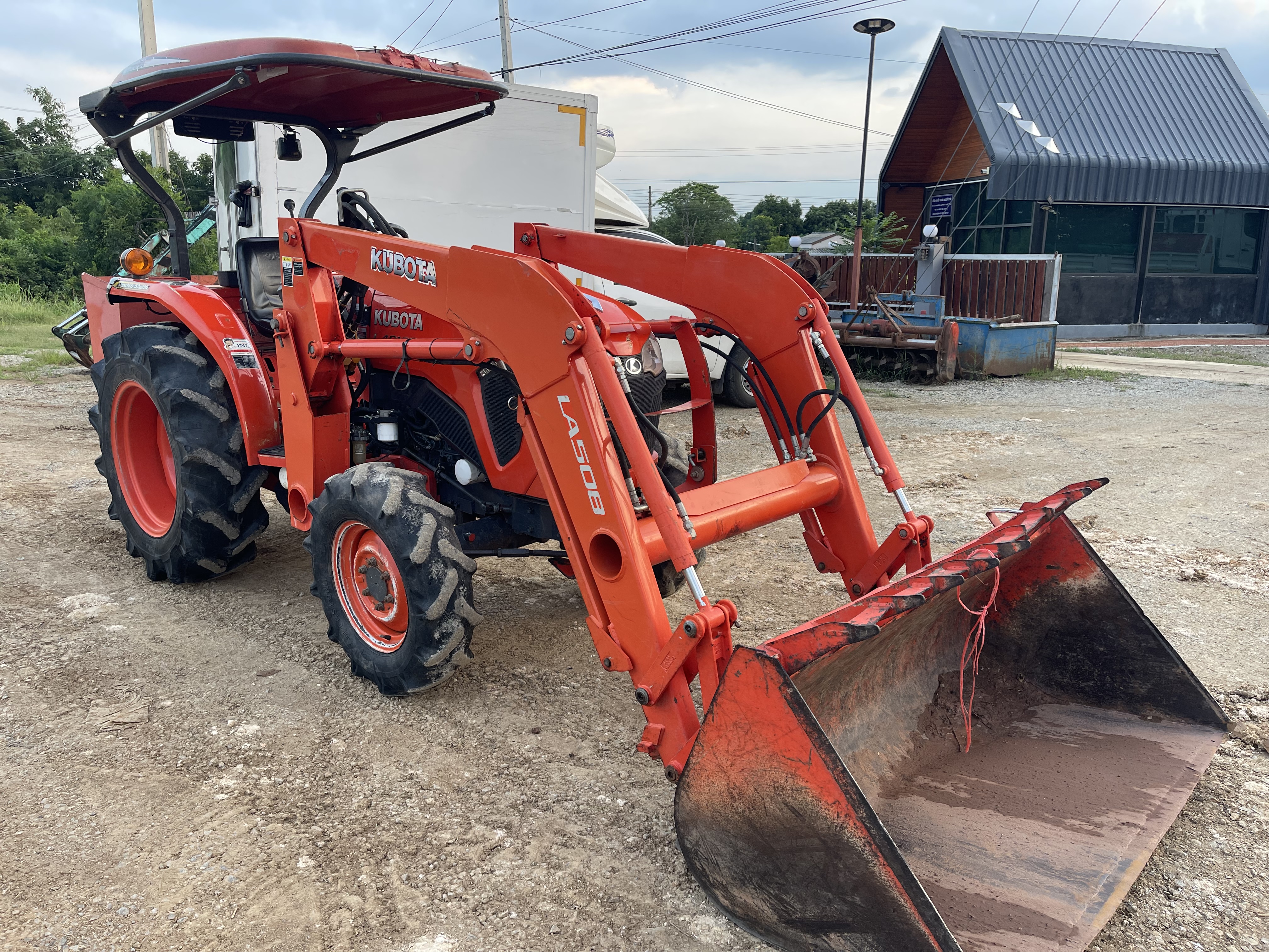Kubota L4018DT พร้อมชุดบุ้งกี๋ LA508 สวยๆเดิมๆ รถปี 60