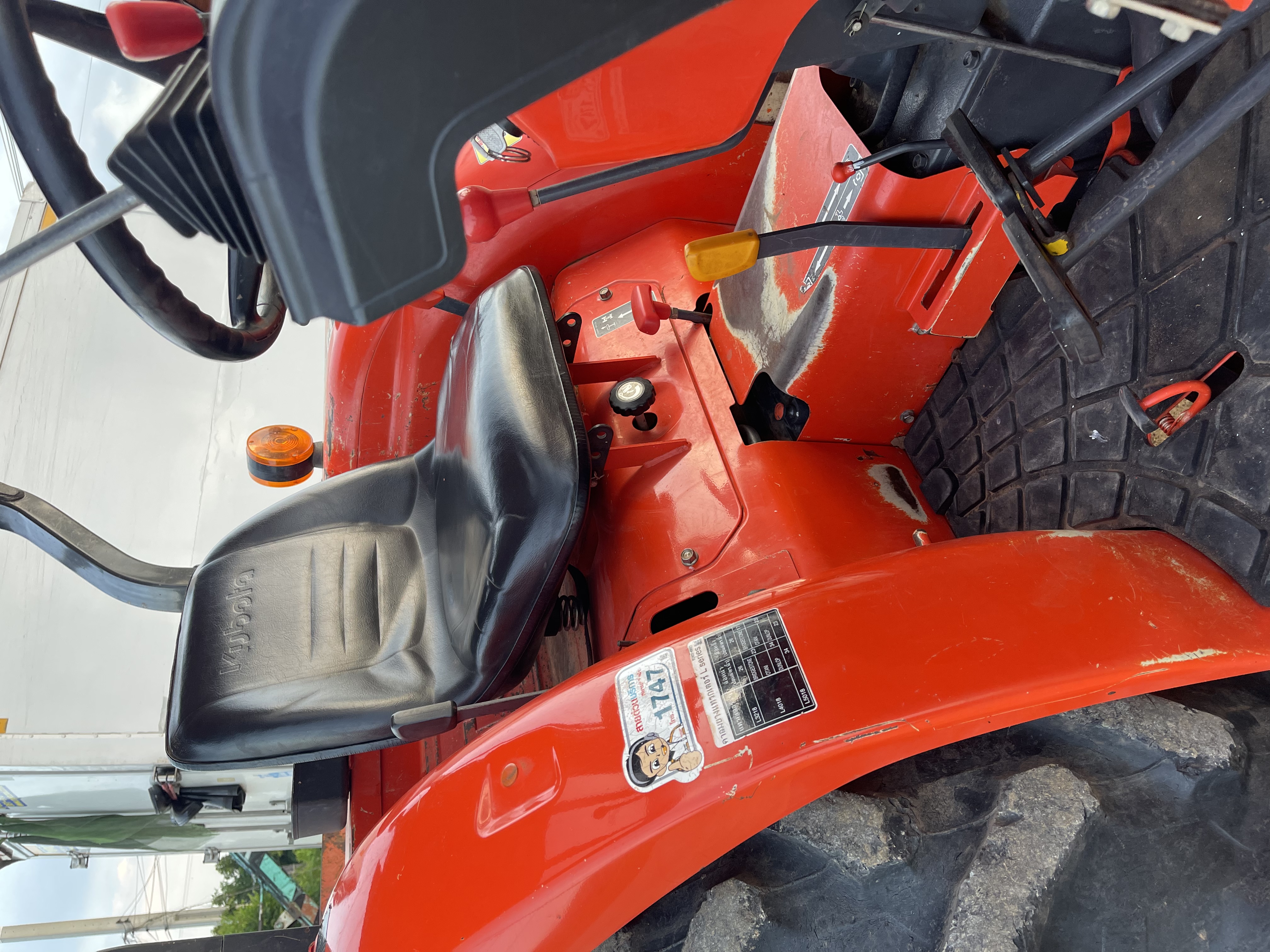 Kubota L4018DT พร้อมชุดบุ้งกี๋ LA508 สวยๆเดิมๆ รถปี 60