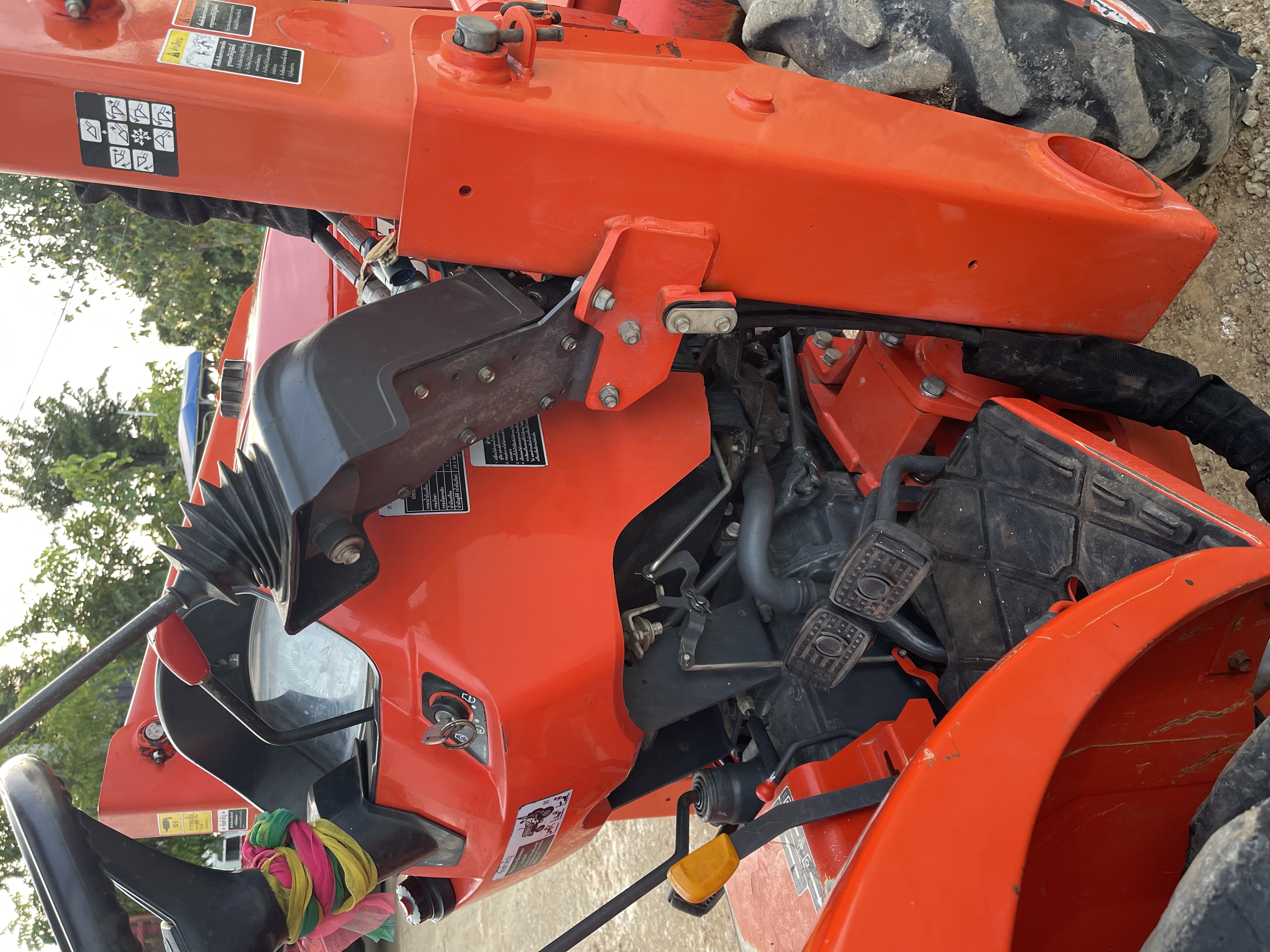 Kubota L4018DT พร้อมชุดบุ้งกี๋ LA508 สวยๆเดิมๆ รถปี 60
