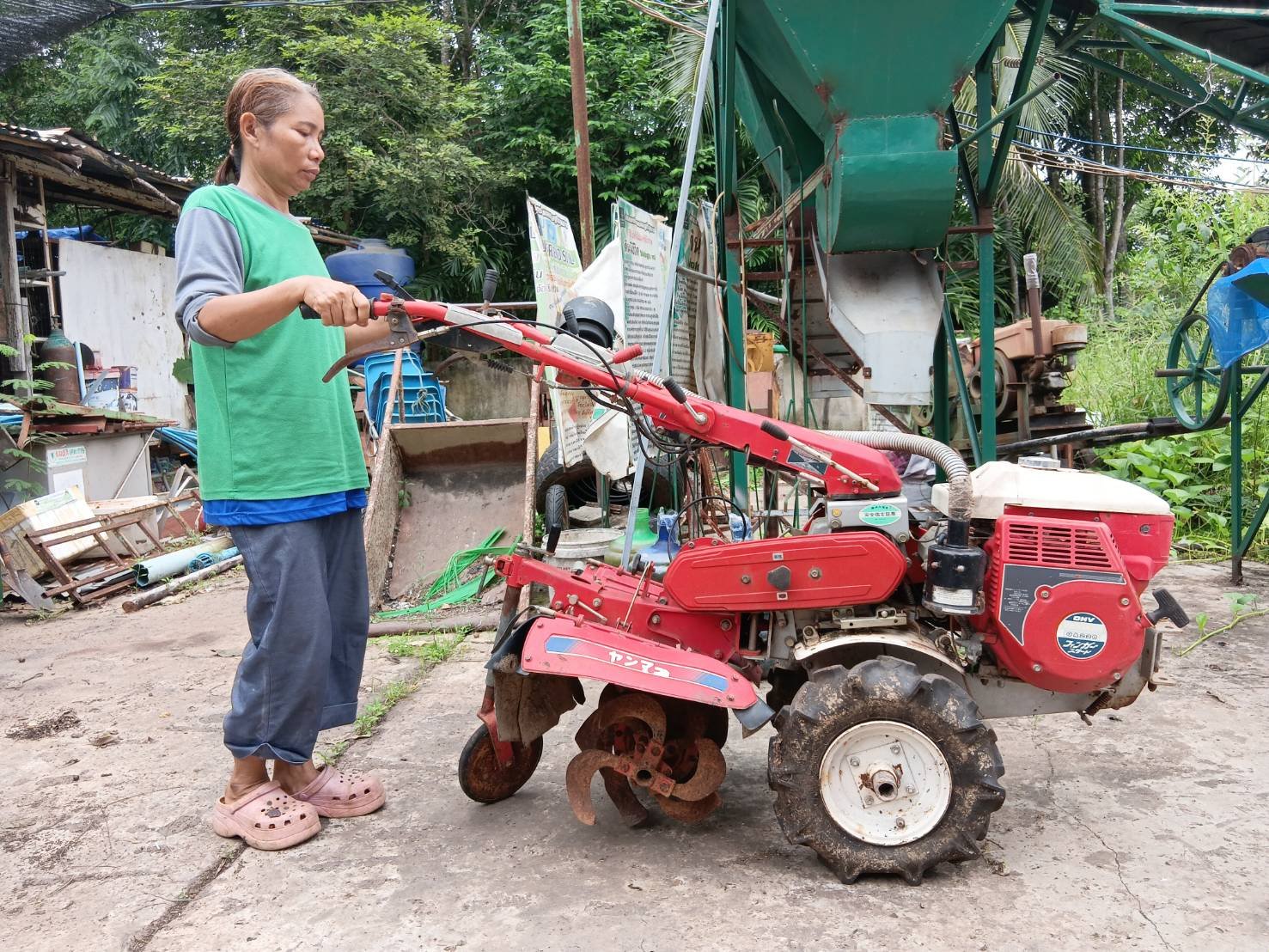 ขายด่วน ถูกมากรถยกร่อง YANMAR PRT751