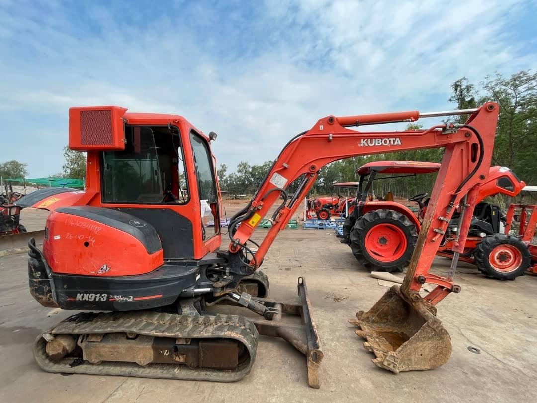 มาแล้วรถขุดคูโบต้า 3 ตัน รุ่นKX91-3S2AC ตู้แอร์  สภาพดี ทำงานได้อย่าคล่องตัว  ดาวน์ 280,000  บาท สนใจโทรสอบถามหรือมาดูที่ร้านเราได้จ้า