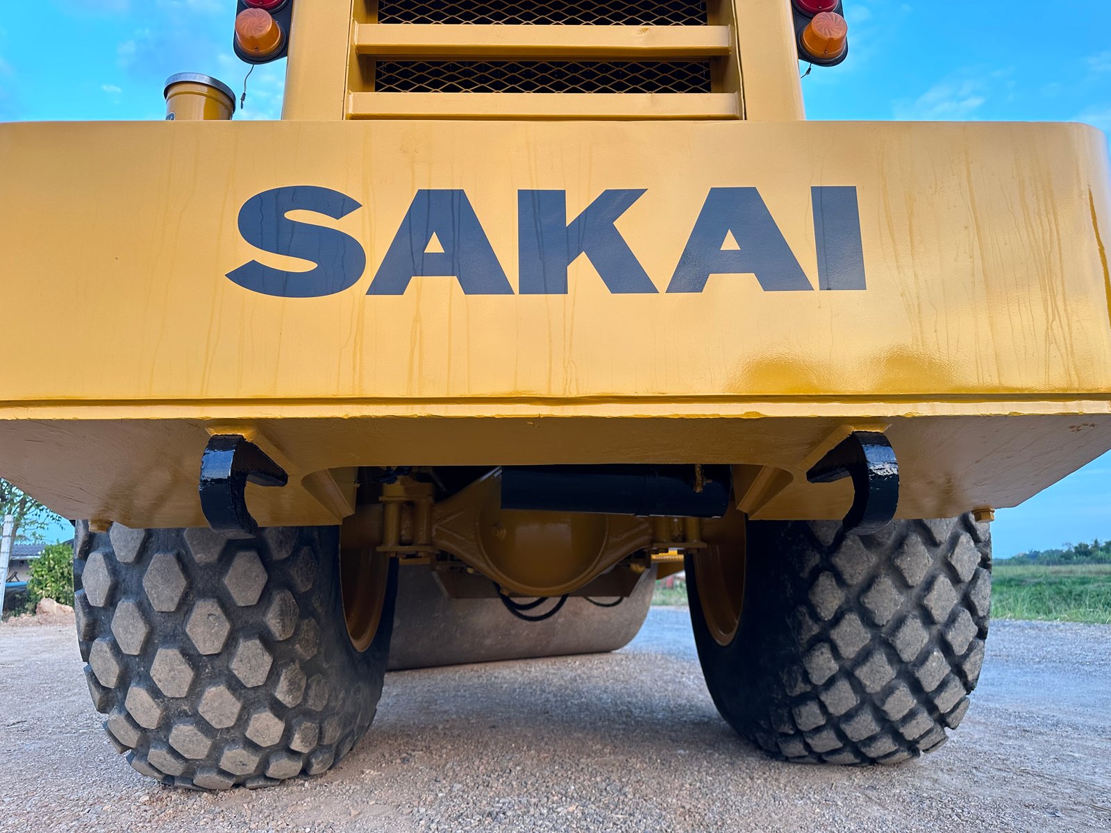 รถบดล้อเรียบ 10 ตัน SAKAI SV91D