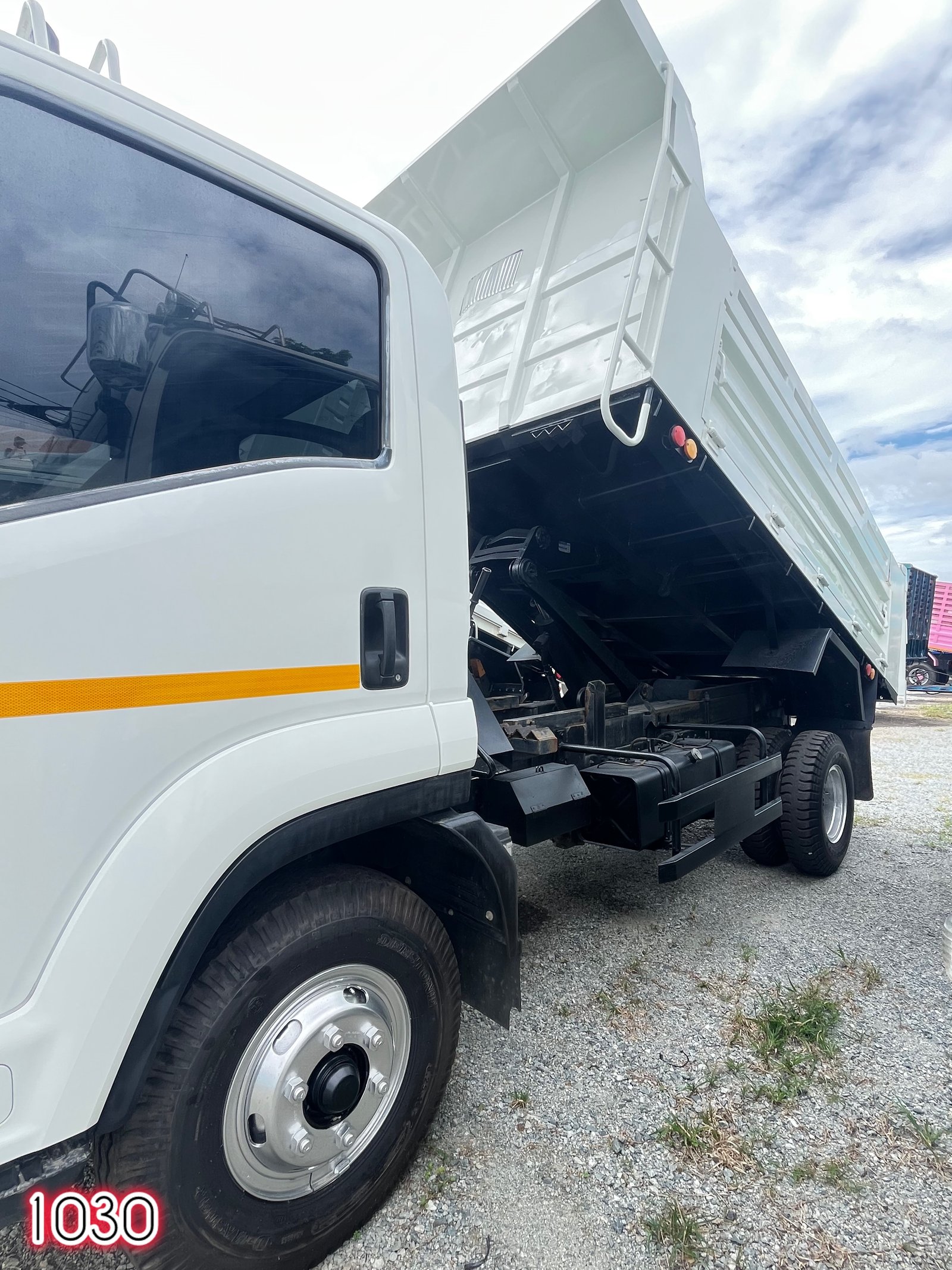 🦋 หกล้อดั้มพ์ ISUZU FRR 210 แรง ปี 2565(1030)