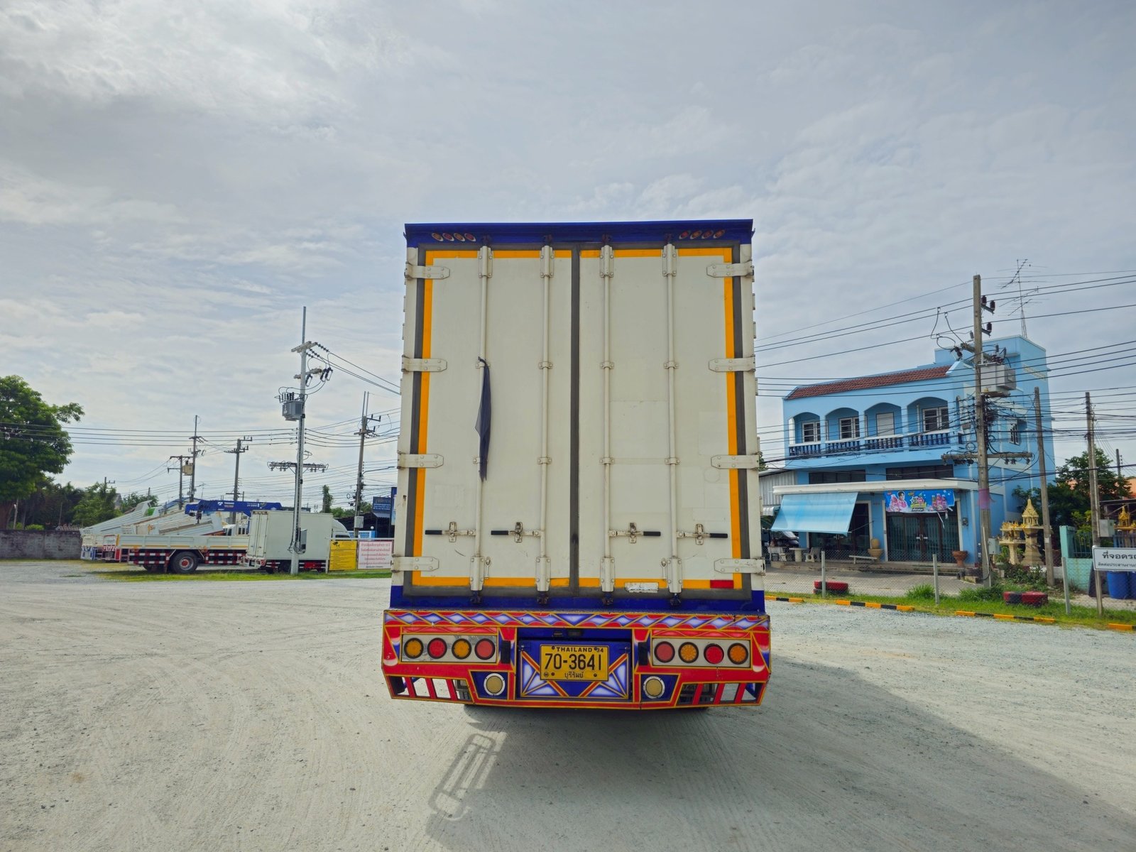 👉 หกล้อตู้สิบบาน HINO FG8J 240 แรง ปี 2564 (3641) 👉 หกล้อตู้สิบบาน HINO FG8J 240 แรง ปี 2564 (3641)