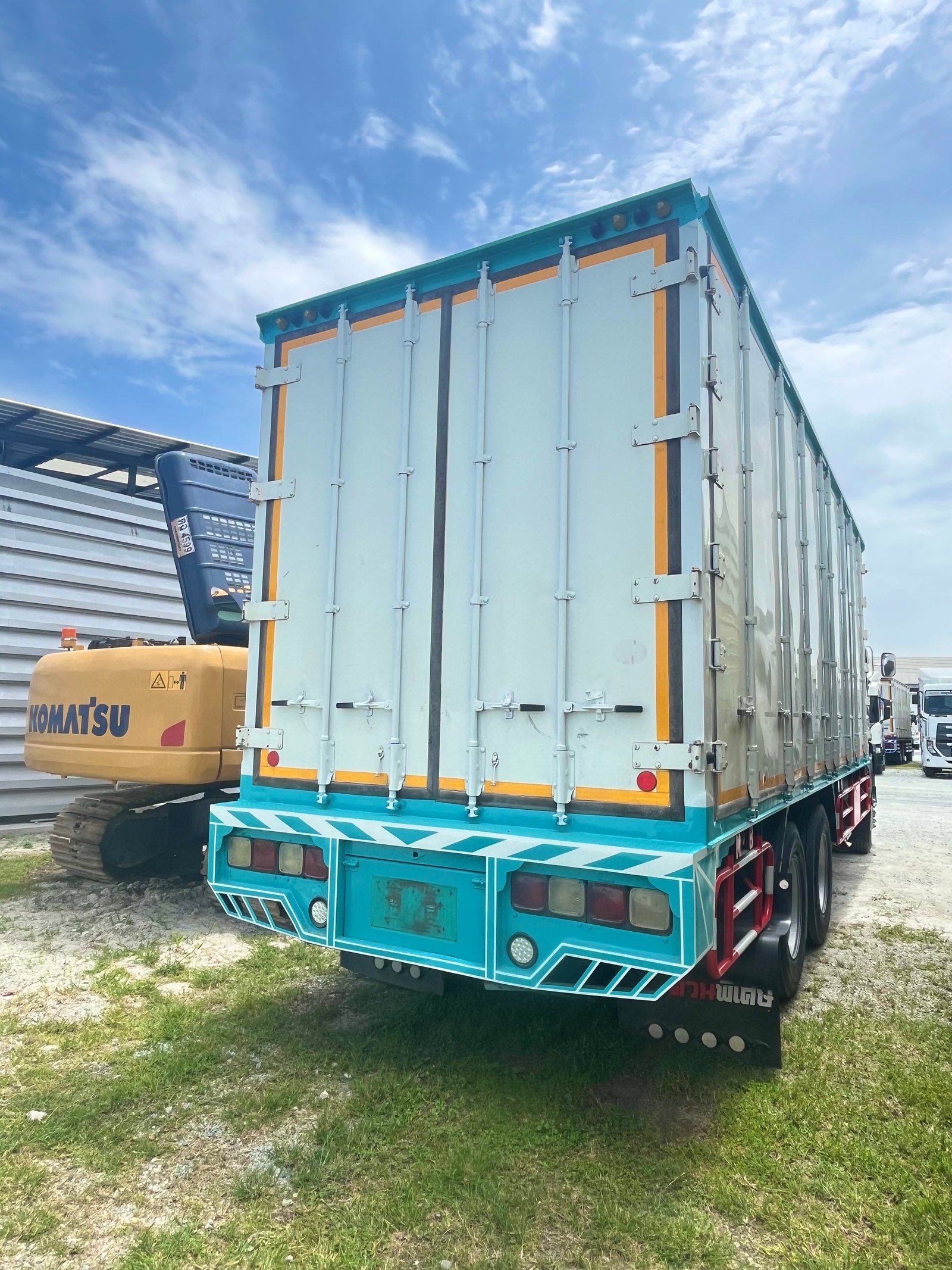 👉 สิบล้อตู้ ISUZU FVM 300แรง ปี 2562 (0634) 👉 สิบล้อตู้ ISUZU FVM 300แรง ปี 2562 (0634)