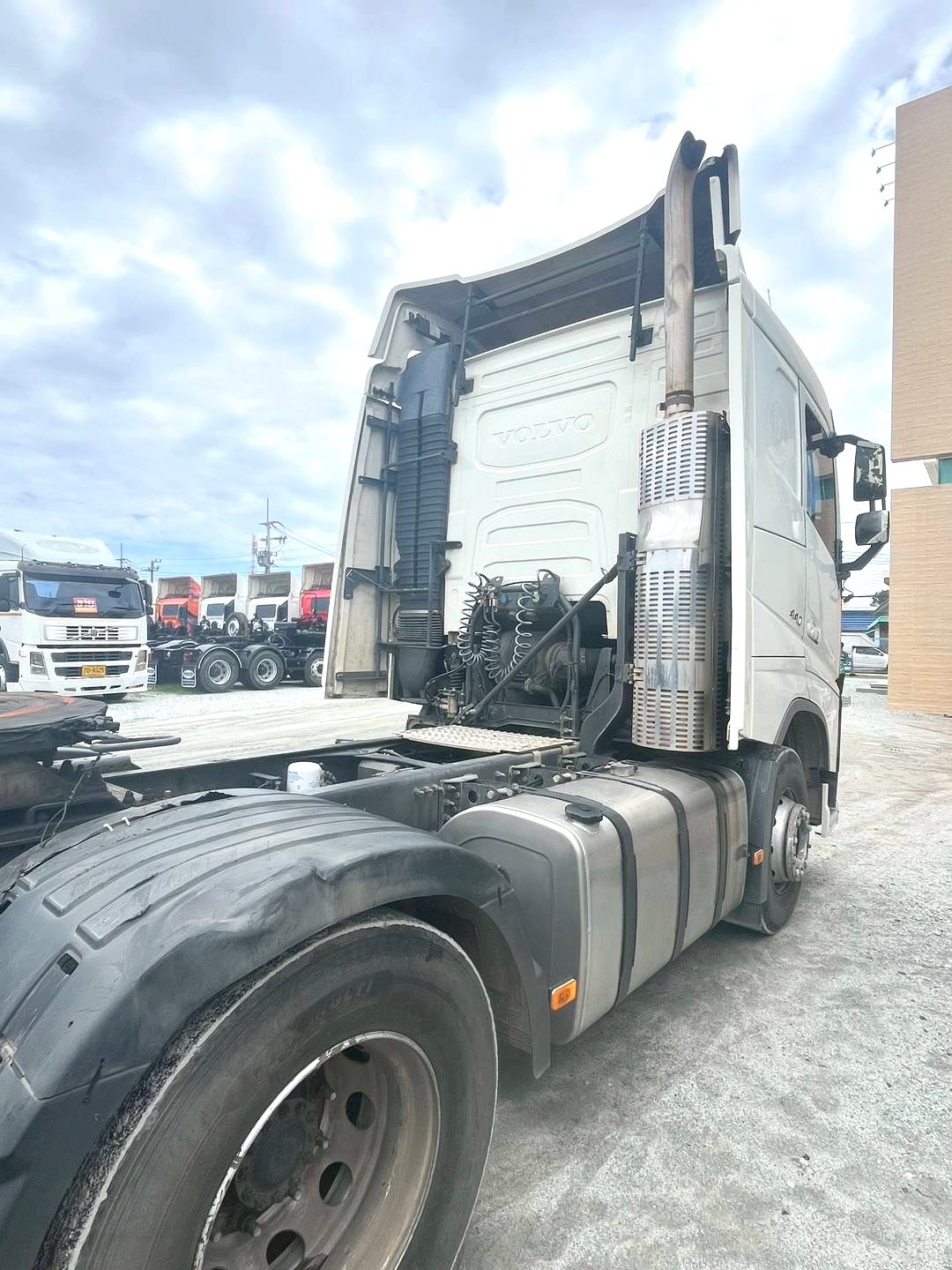 สิบล้อหัวลาก VOLVO FH 440 แรง ปี 2561 (4395)