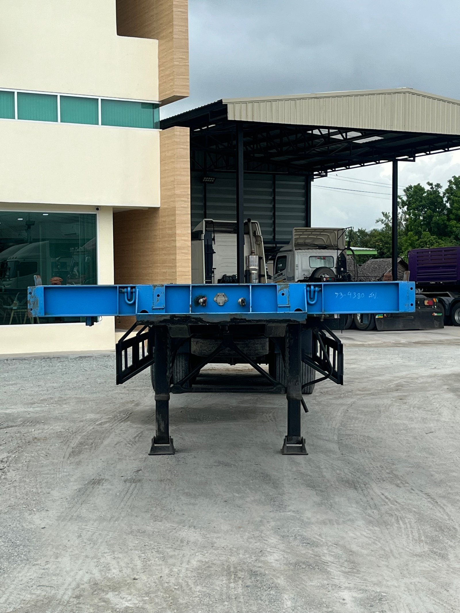 👉 หางพื้นเรียบสามเพลา อู่ SPC ปี 2565 (4378) 👉 หางพื้นเรียบสามเพลา อู่ SPC ปี 2565 (4378)