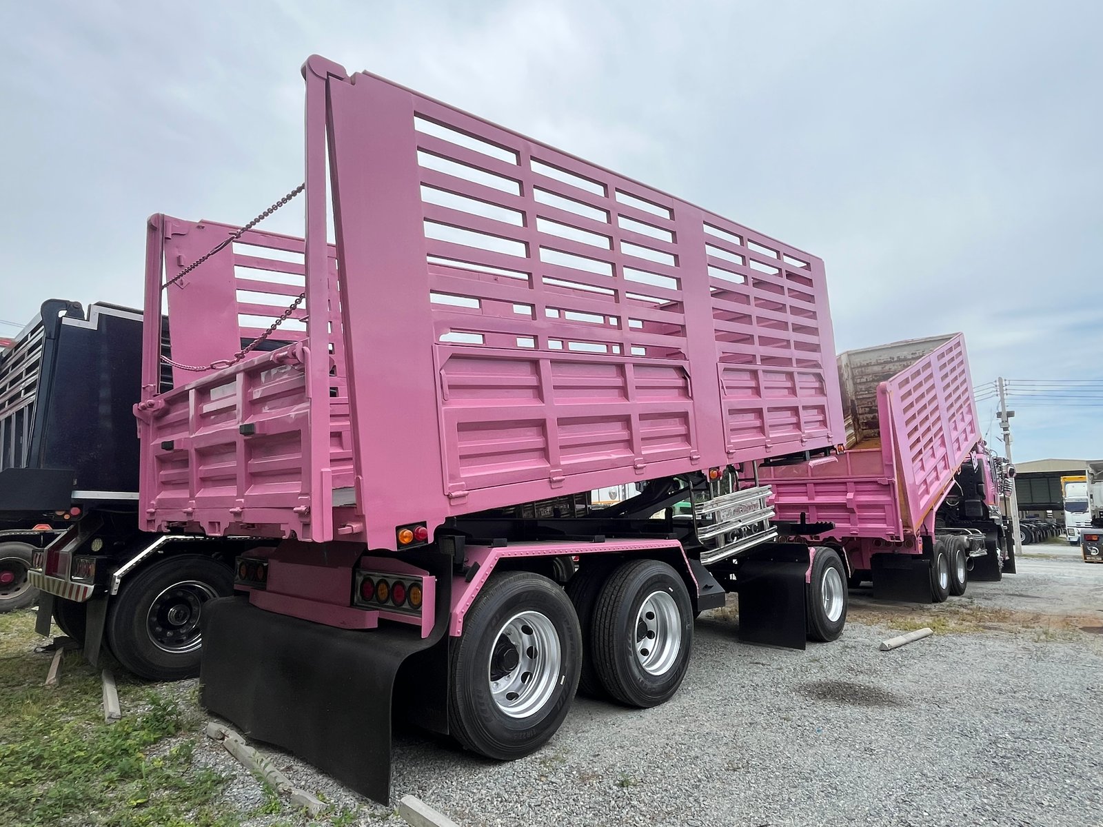 สิบล้อดัมพ์พ่วงแม่ลูก ISUZU FXZ 360 แรงปี 66 หางดัมพ์ สามเพลา ปี 66 (1364)(2110