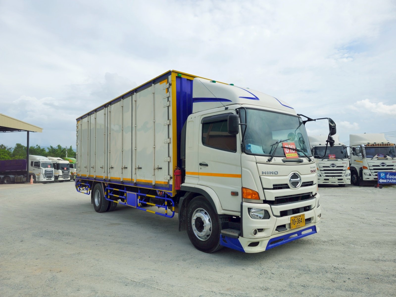 👉 หกล้อตู้สิบบาน HINO FG8J 240 แรง ปี 2564 (3641)