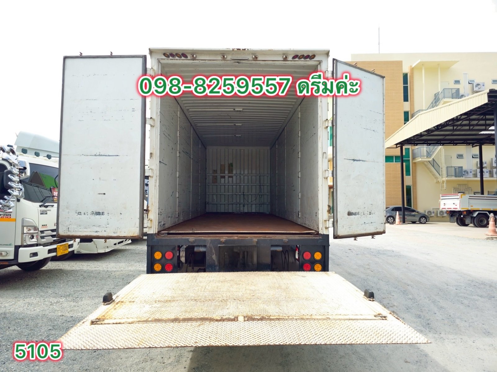 👉 หกล้อตู้สิบบาน ISUZU FTR 240 แรง ปี 2564 (5105) 👉 หกล้อตู้สิบบาน ISUZU FTR 240 แรง ปี 2564 (5105)