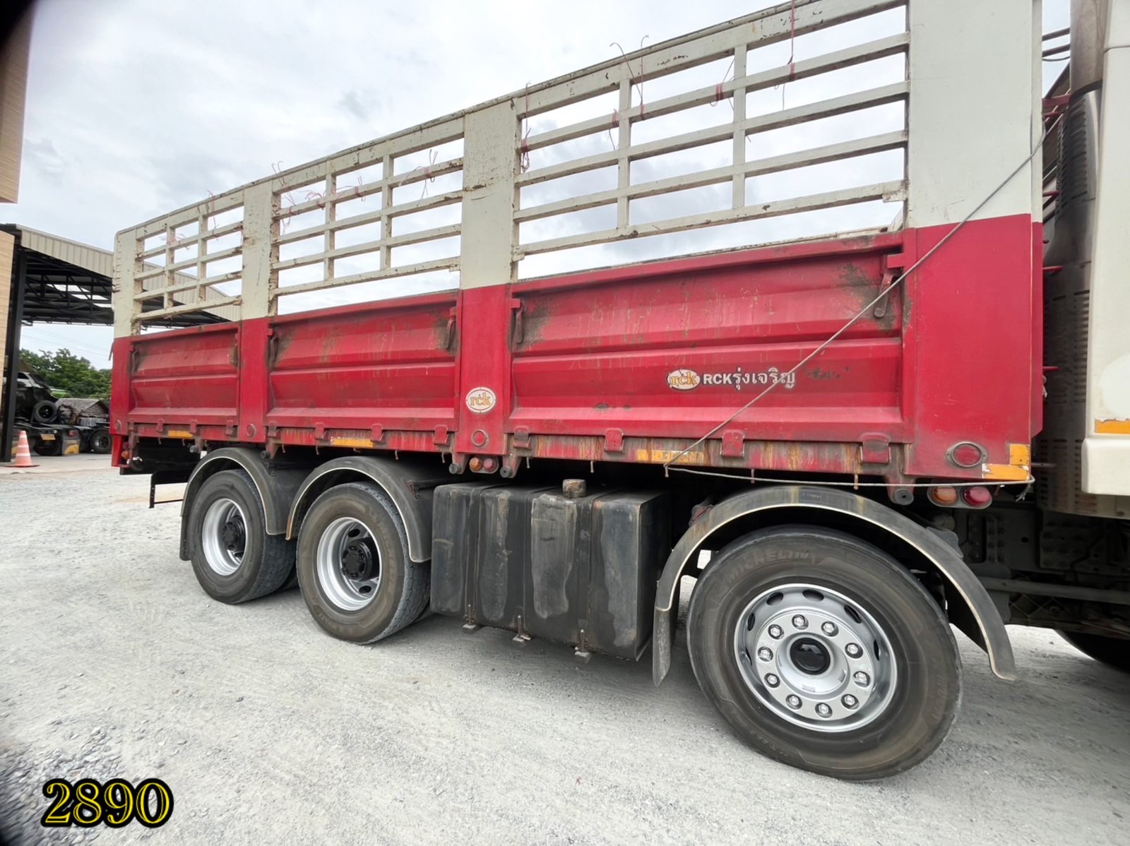 สิบสองล้อคอก VOLVO FM 440 แรง ปี 2556 (2890) สิบสองล้อคอก VOLVO FM 440 แรง ปี 2556 (2890)