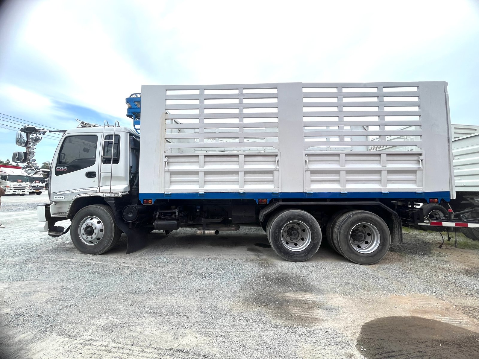 สิบล้อดัมพ์ ISUZU FXZ 320 แรง ปี 2551 (7387)