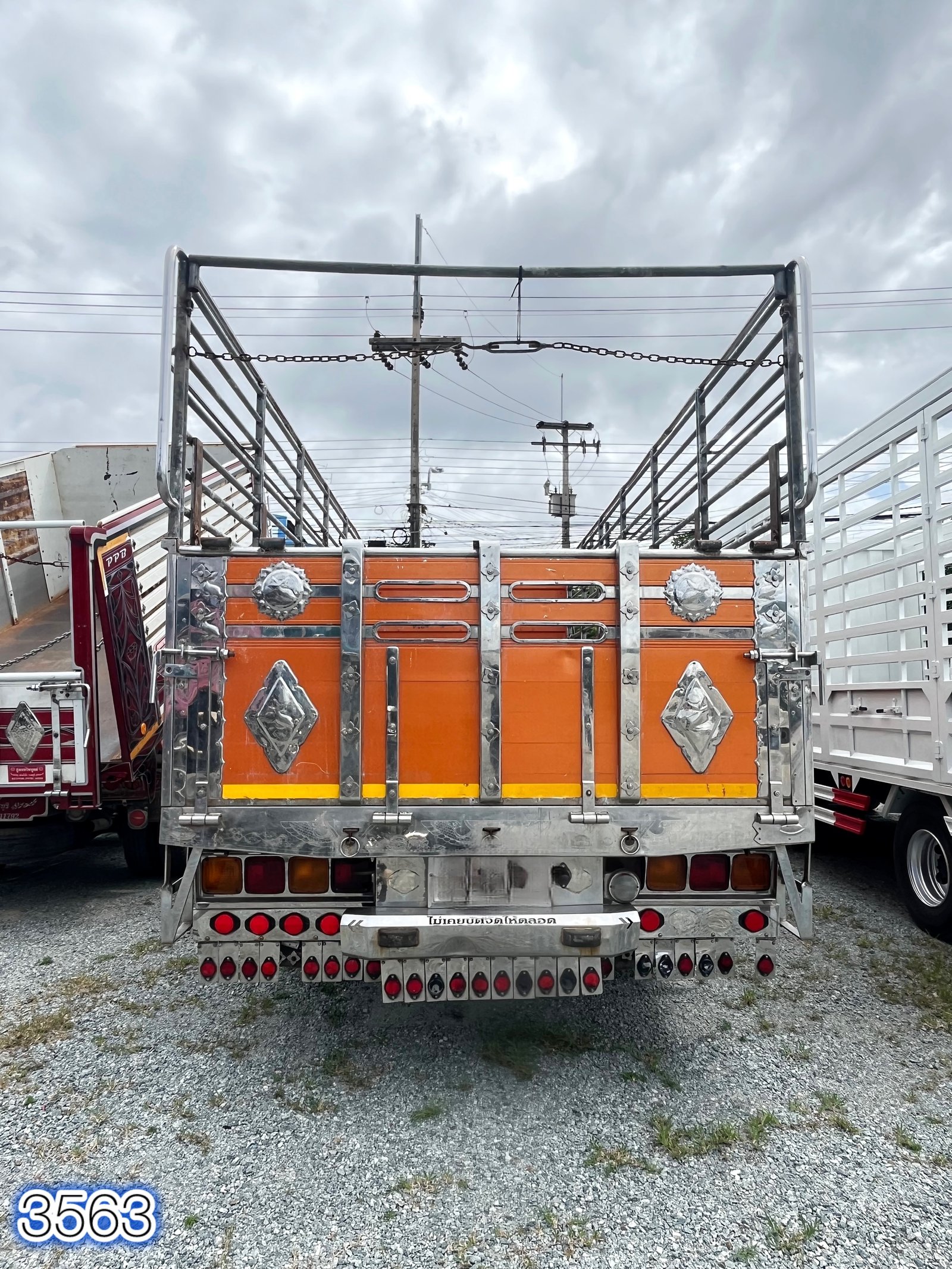 🦋 หกล้อคอก ISUZU FRR 210 แรง ปี64 * พื้นสแตนเลสเป็นสนิม (3563) 🦋 หกล้อคอก ISUZU FRR 210 แรง ปี64 * พื้นสแตนเลสเป็นสนิม (3563)