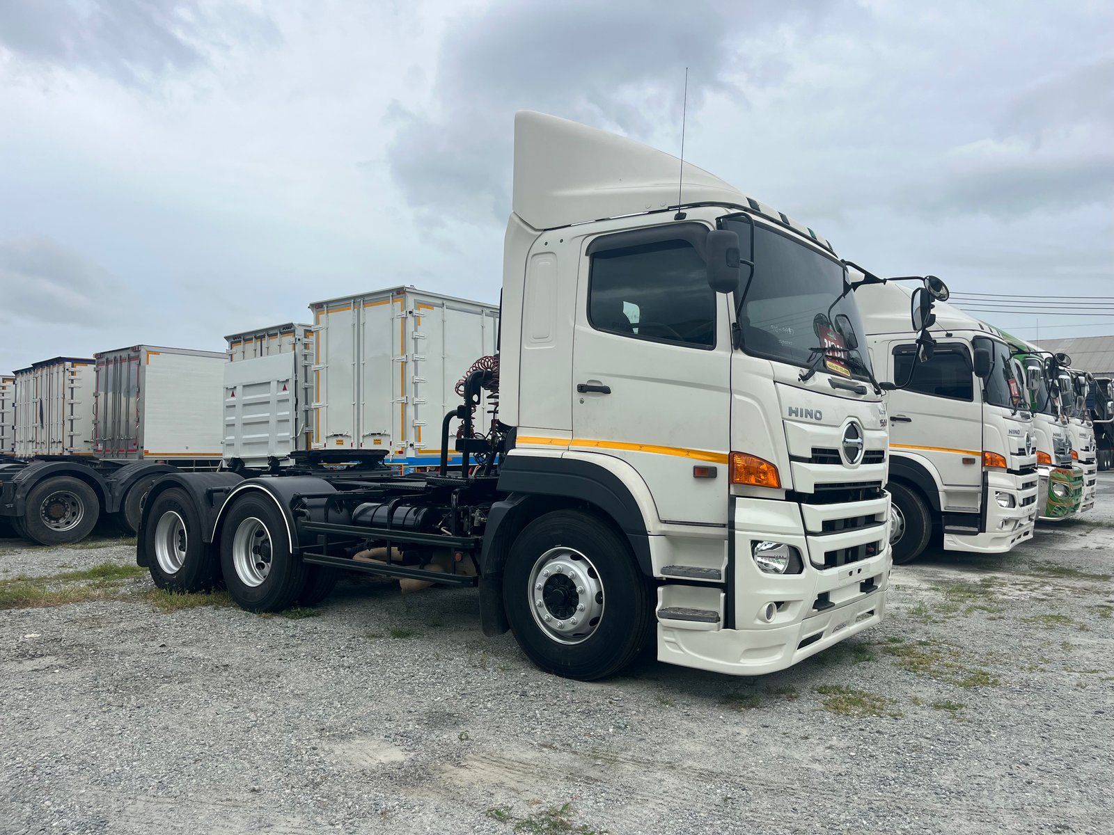 สิบล้อหัวลาก HINO FM1A 344 แรง ปี 2564 (9947)
