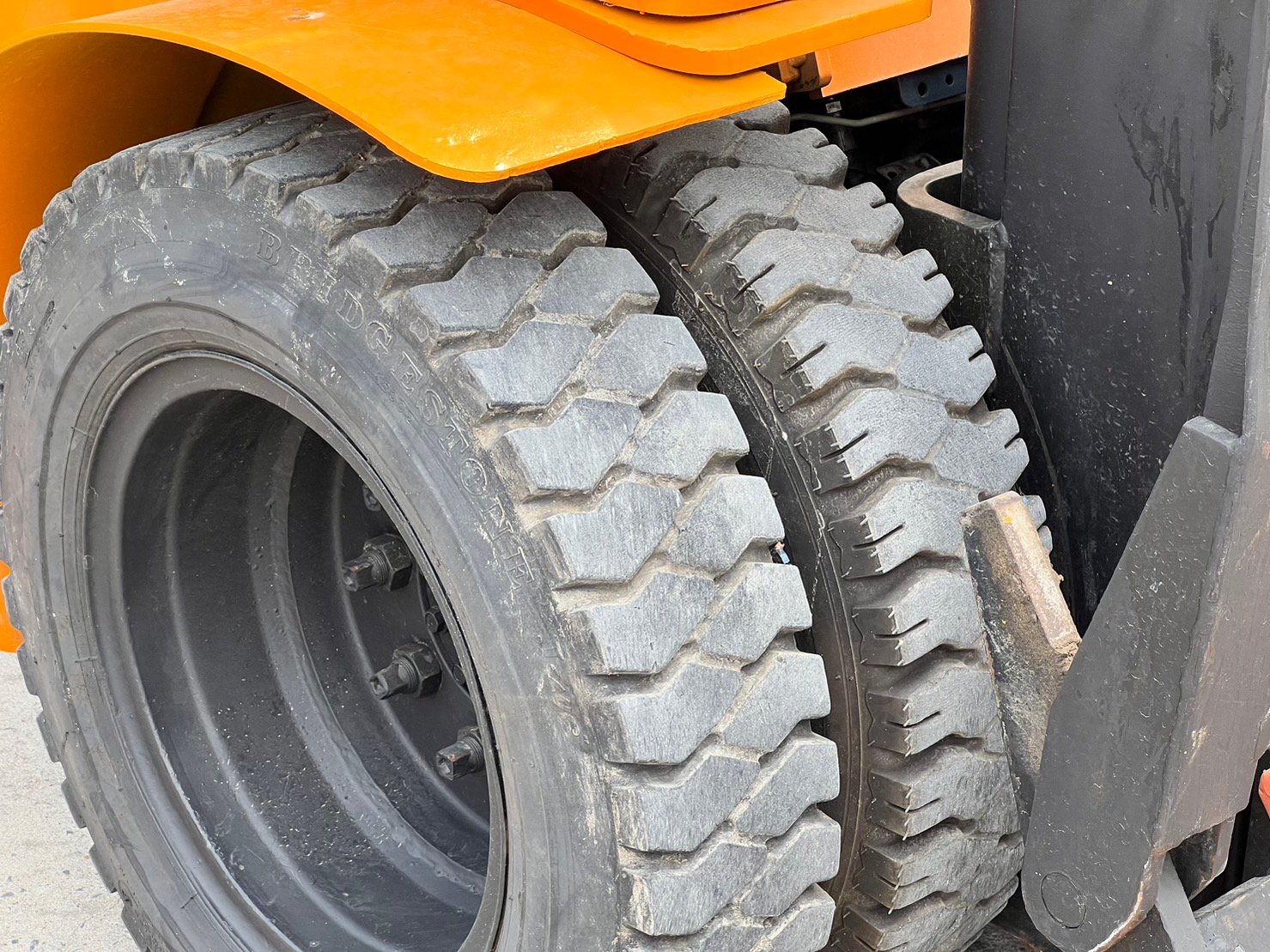 TOYOTA 7FD25 ยก 2.5 ตัน เสาสูง 4 เมตร งาเท ล้อหน้าคู่ TOYOTA 7FD25 ยก 2.5 ตัน เสาสูง 4 เมตร งาเท ล้อหน้าคู่