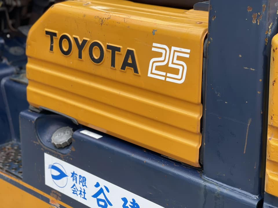 รถฟอร์คลิฟท์ TOYOTA 5FD25 รถฟอร์คลิฟท์ TOYOTA 5FD25