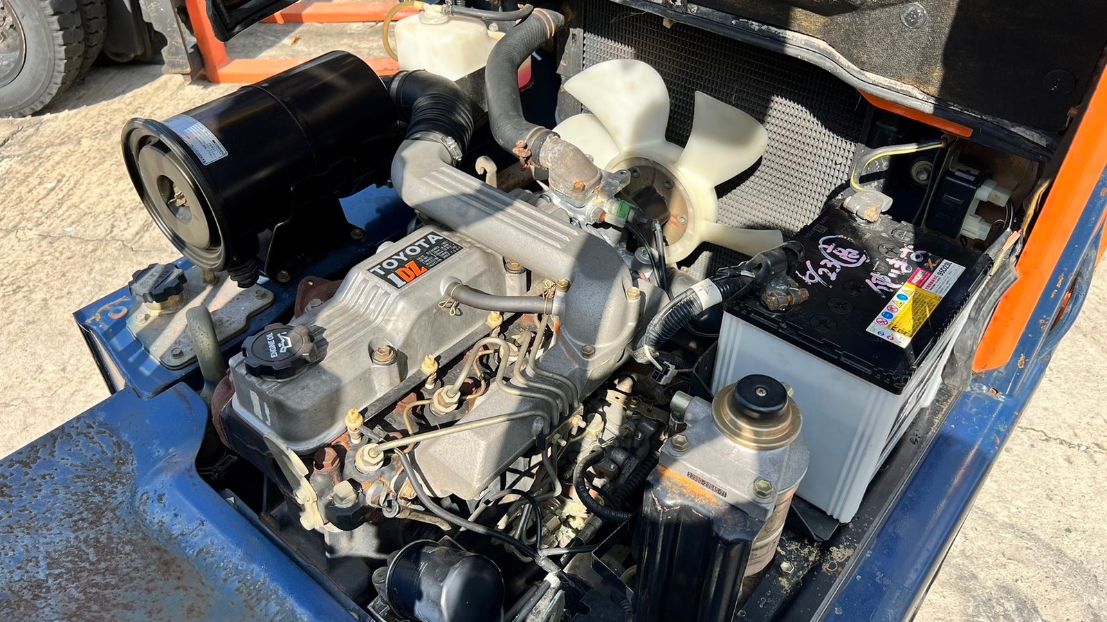 Toyota 5FD15 เสา 3 เมตร ล้อหน้าคู่ Toyota 5FD15 เสา 3 เมตร ล้อหน้าคู่